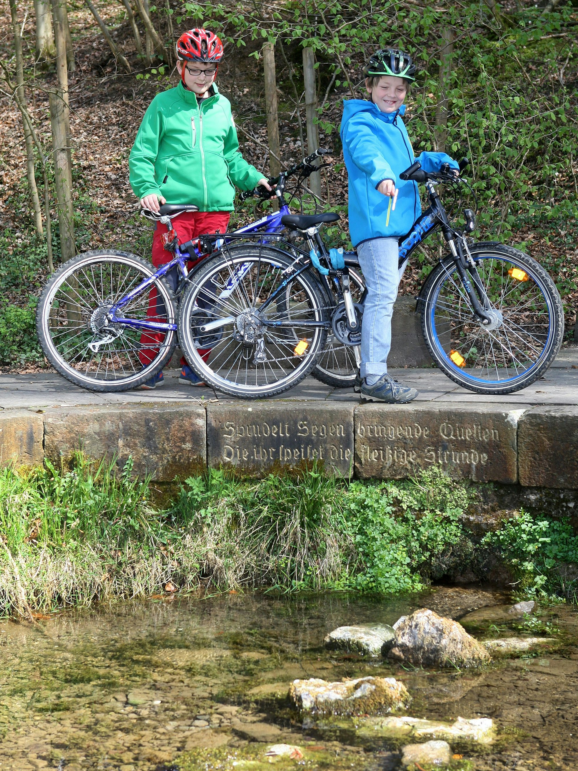 Die Strundequelle in Herrenstrunden ist ein reizvolles Ziel für eine Frühlingsradtour.