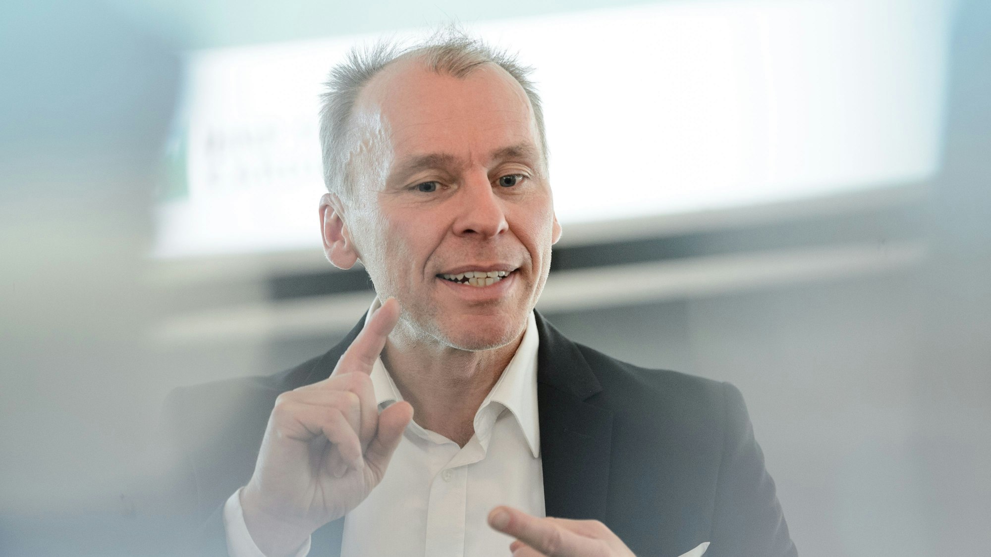 Autoexperte Stefan Bratzel