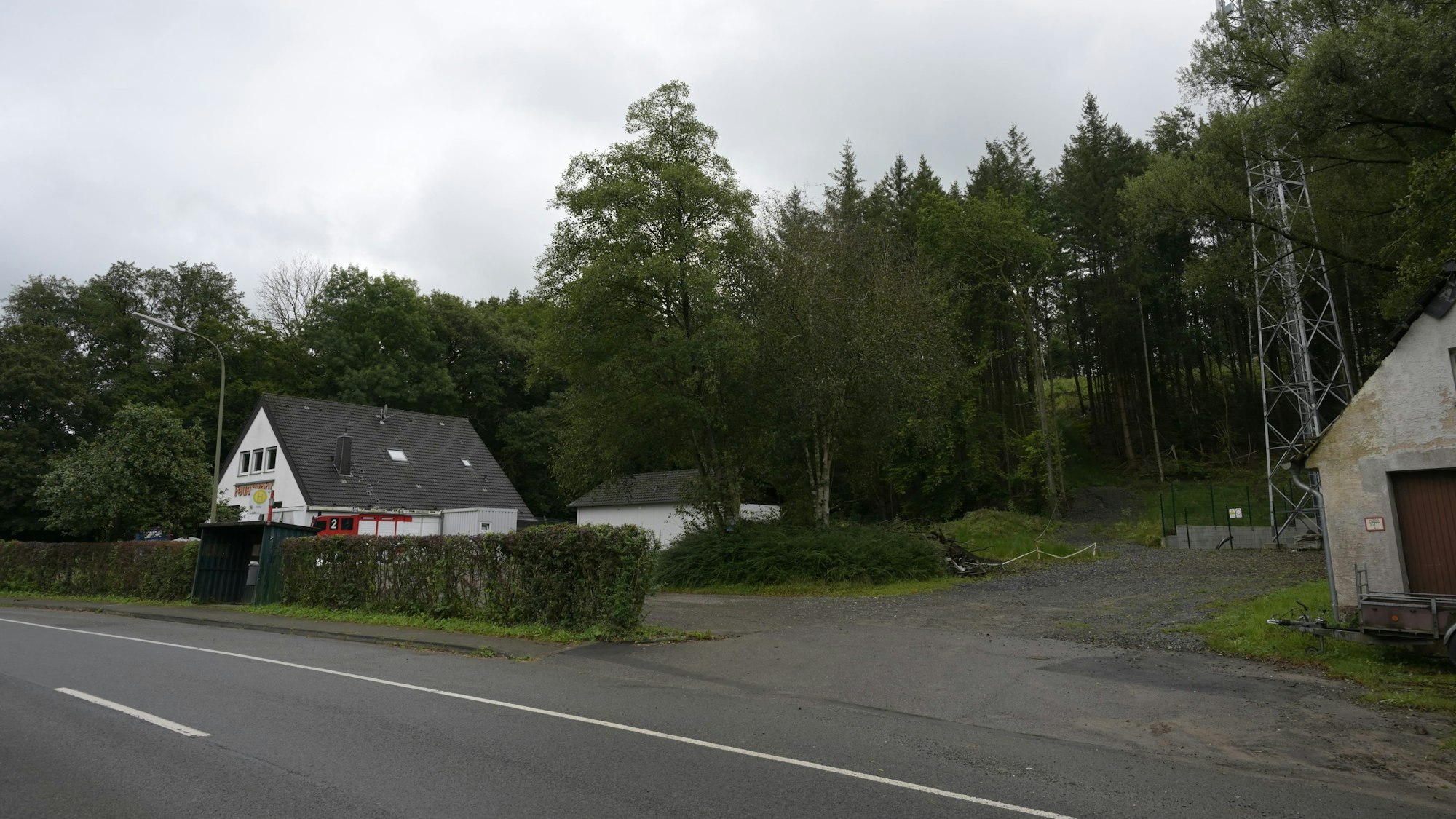 Parkplatz am Feuerwehrhaus in Odenthal Höffe