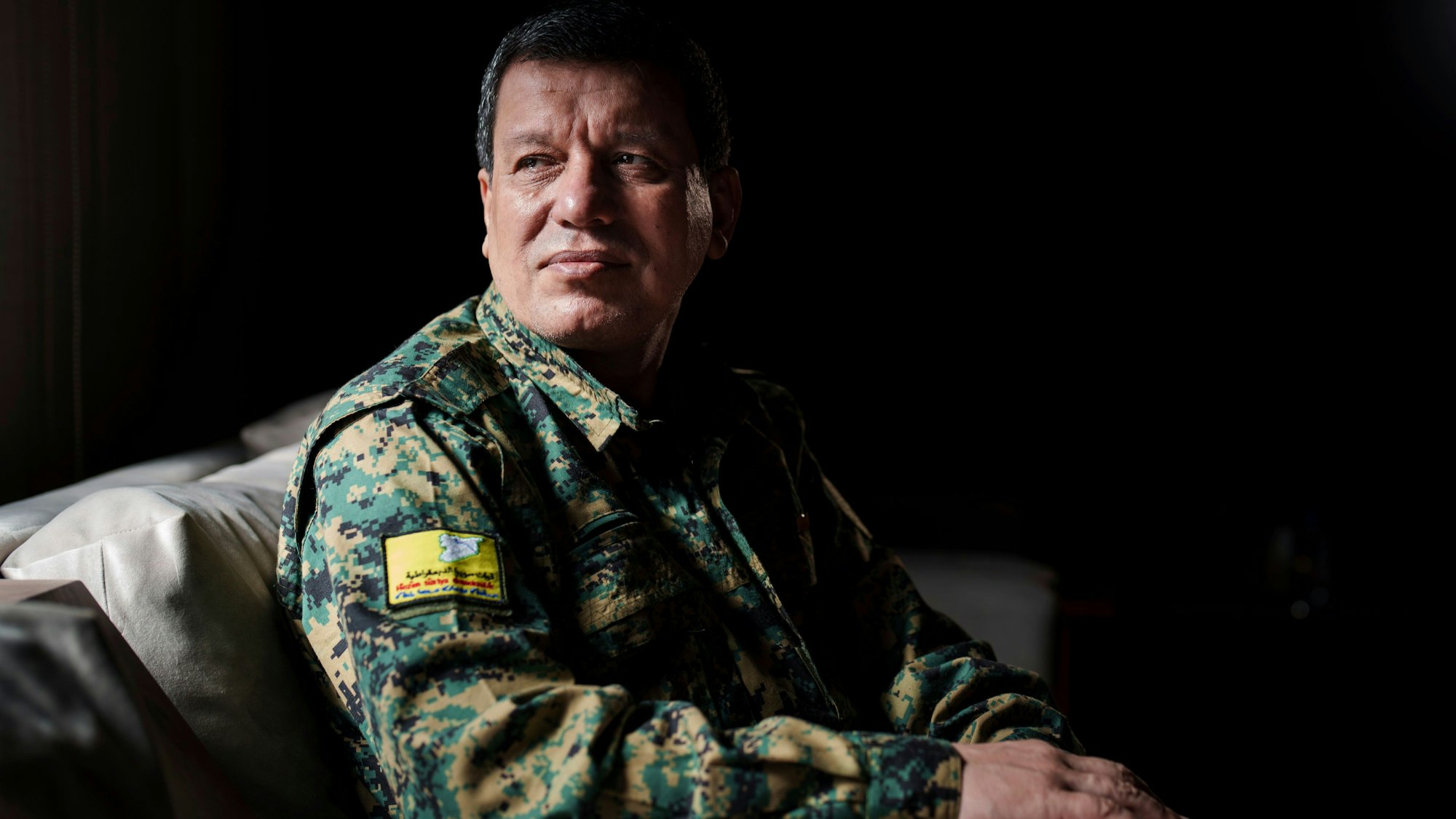 ARCHIV - 02.02.2025, Syrien, Hassakeh: Maslum Abdi, Oberkommandierende der Syrian Democratic Forces (SDF), in der nordostsyrischen Stadt Hassakeh.