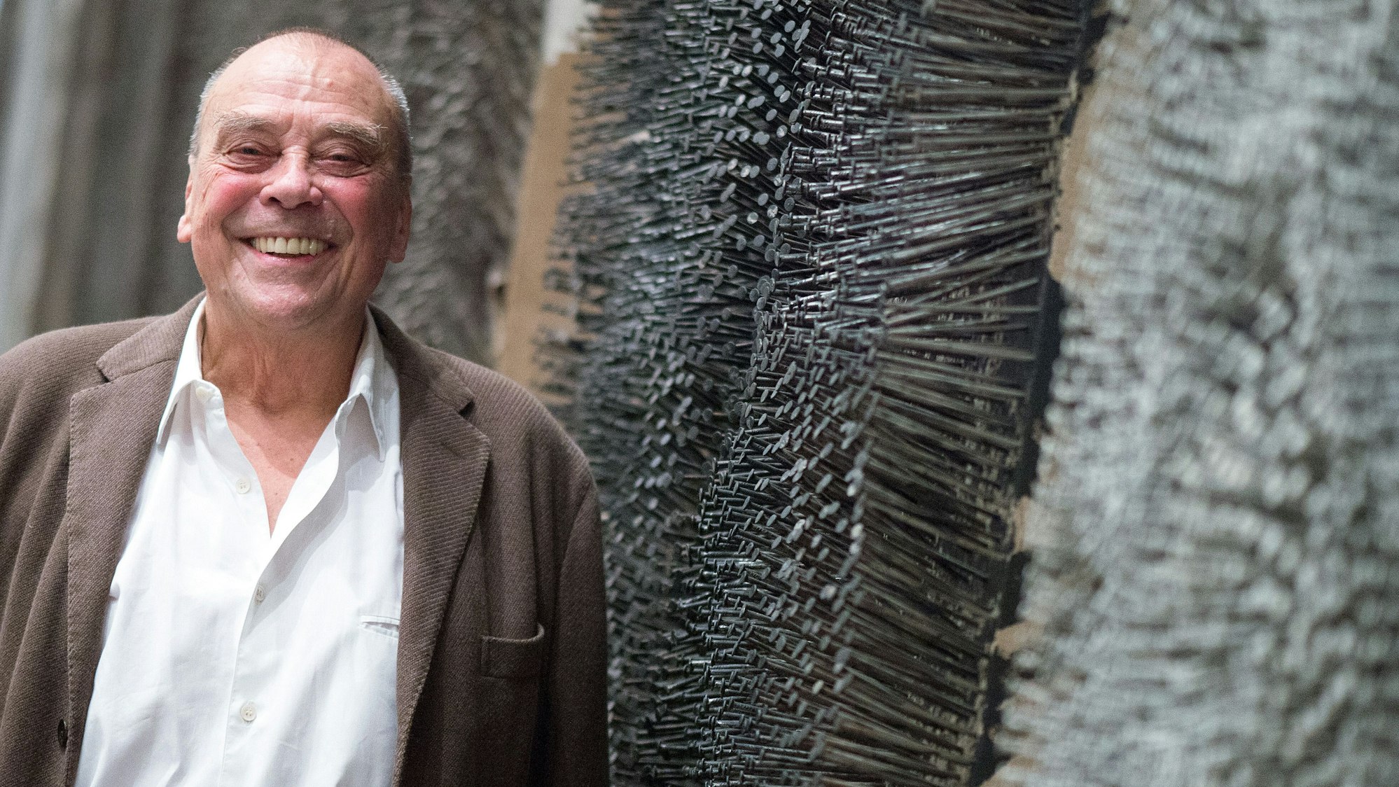 ZERO-Künstler Günther Uecker steht am 05.02.2015 in Düsseldorf (Nordrhein-Westfalen) in den Räumen seiner Ausstellung im K20 der Kunstsammlung NRW.