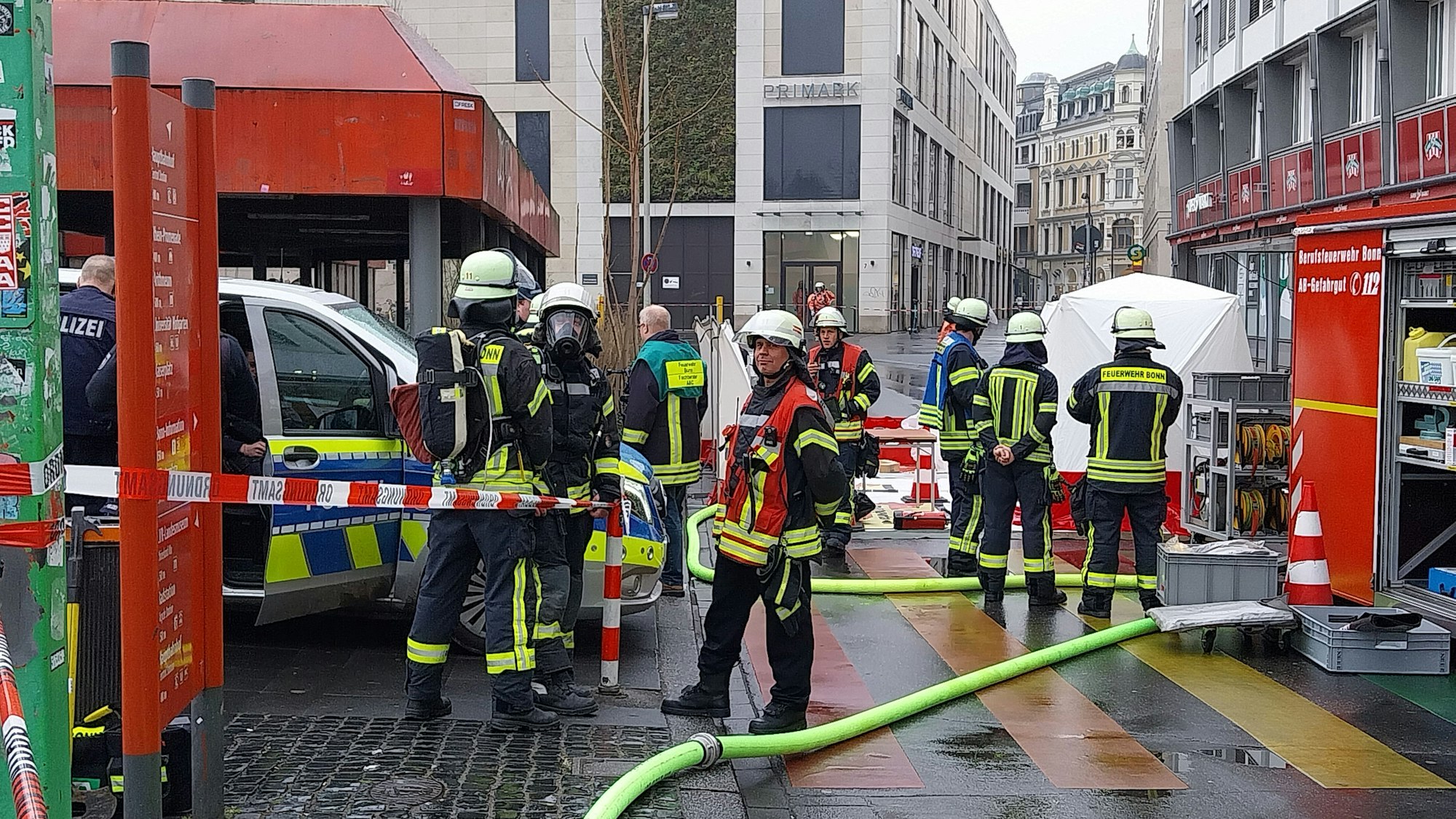Am Bonner ZOB lief ein Großeinsatz der Feuerwehr.
