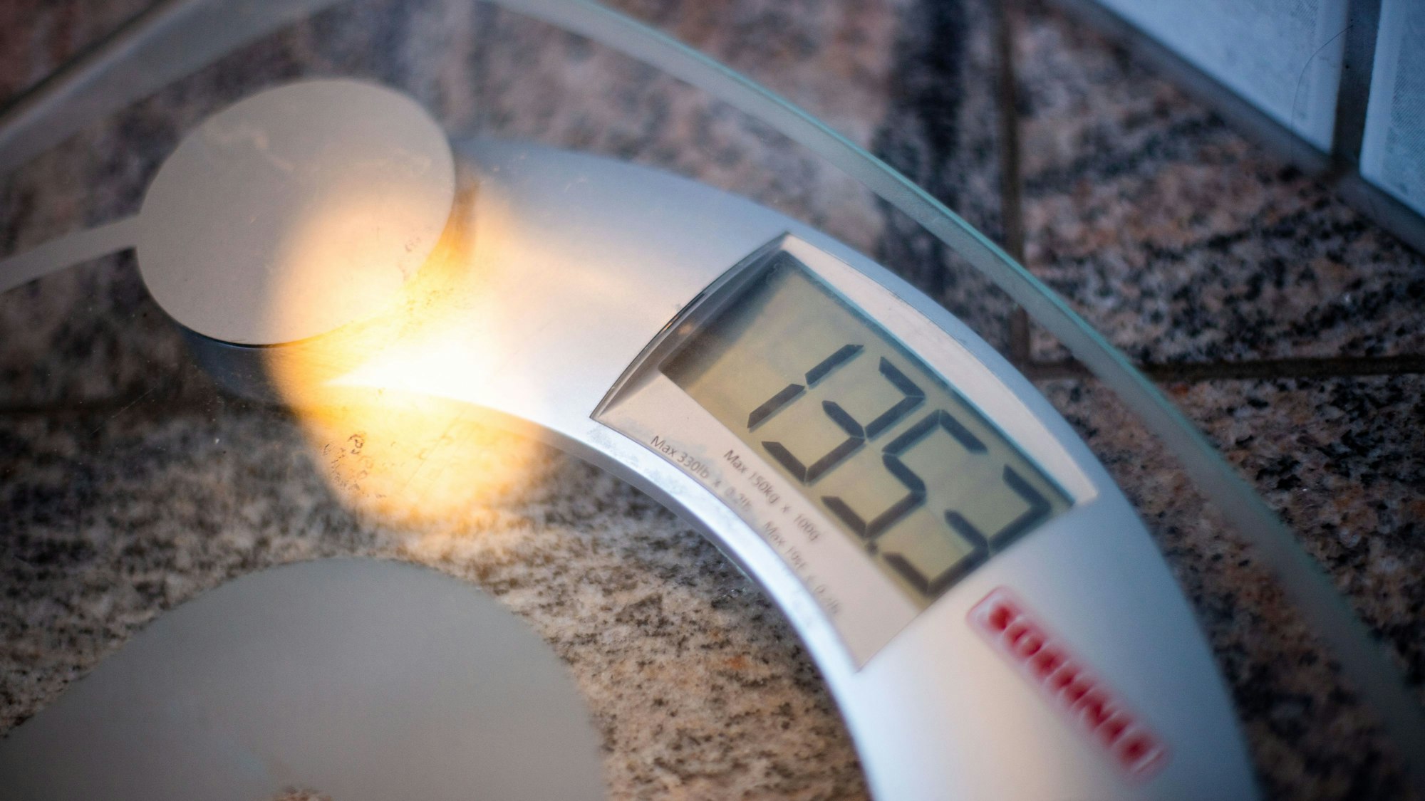 bergewicht stellt ein wachsendes gesundheitliches Problem dar. (Symbolbild)