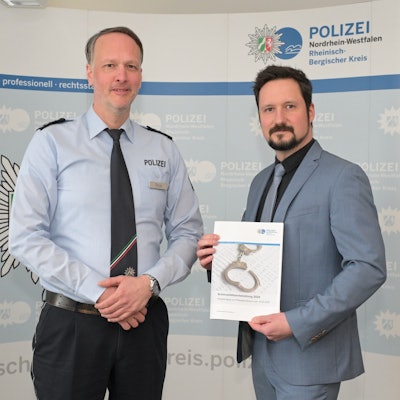 Direktionsleiter Marc André Linden (r.) mit Pressesprecher Christian Tholl (l.)