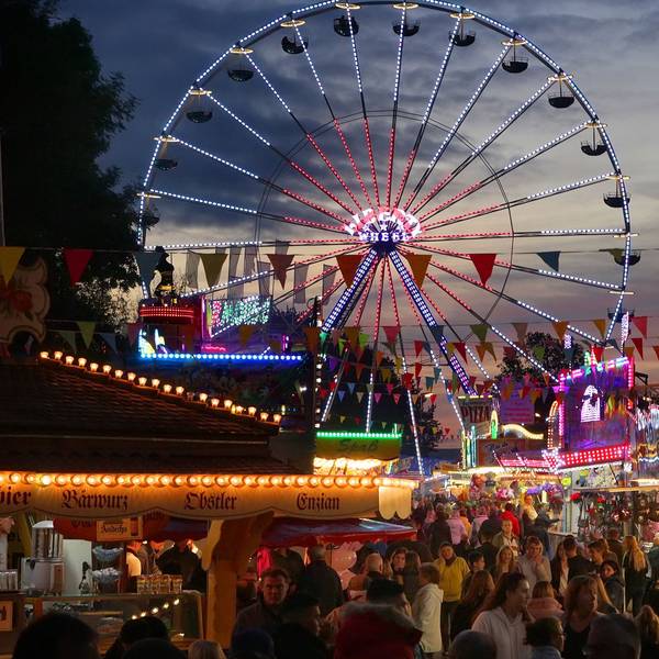Viel los ist im Rhein-Erft-Kreis: Zum Beispiel beim Hubertusmarkt in Bergheim.