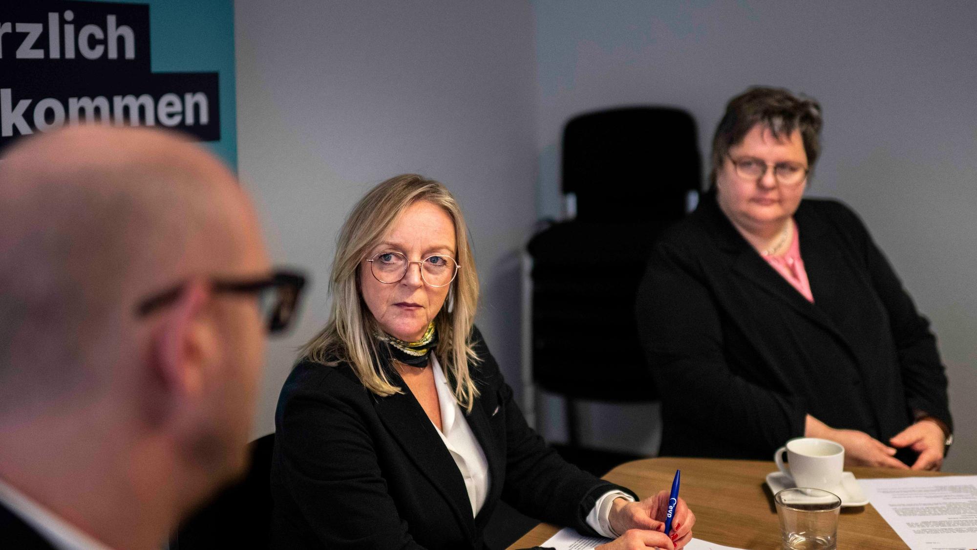Sabine Preiser-Marian im Gespräch mit Ingo Pfennings und Ute Stolz.