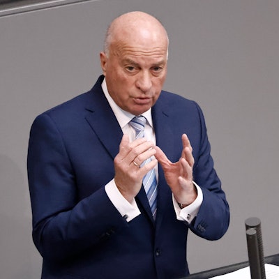 Rüdiger Lucassen (AfD) spricht bei der Debatte zur nationalen Sicherheitsstrategie im Deutschen Bundestag. (zu dpa: «AfD-Bundestagsabgeordneter Lucassen kritisiert Parteiführung und Höcke») +++ dpa-Bildfunk +++