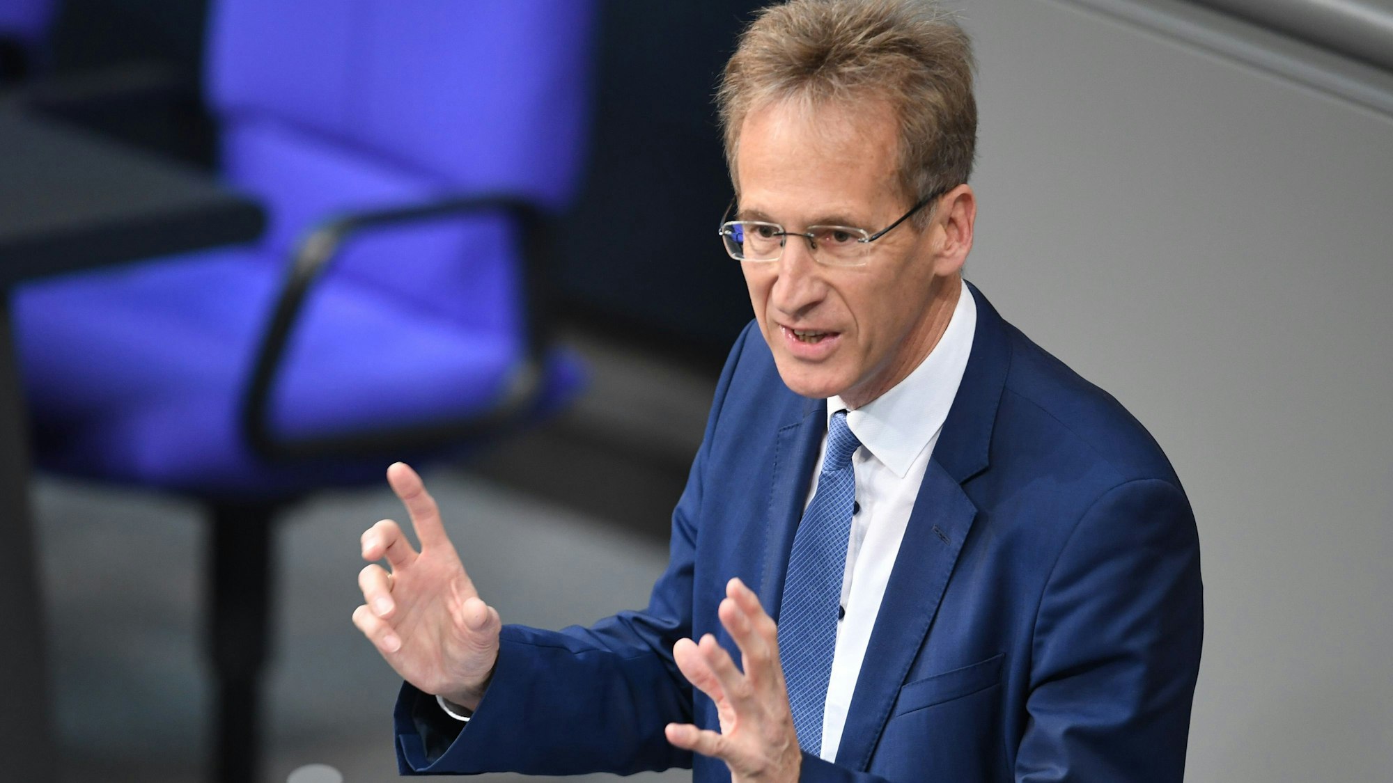 Detlef Seif (CDU/CSU), Mitglied des Deutschen Bundestags, spricht im Plenum des Deutschen Bundestages.