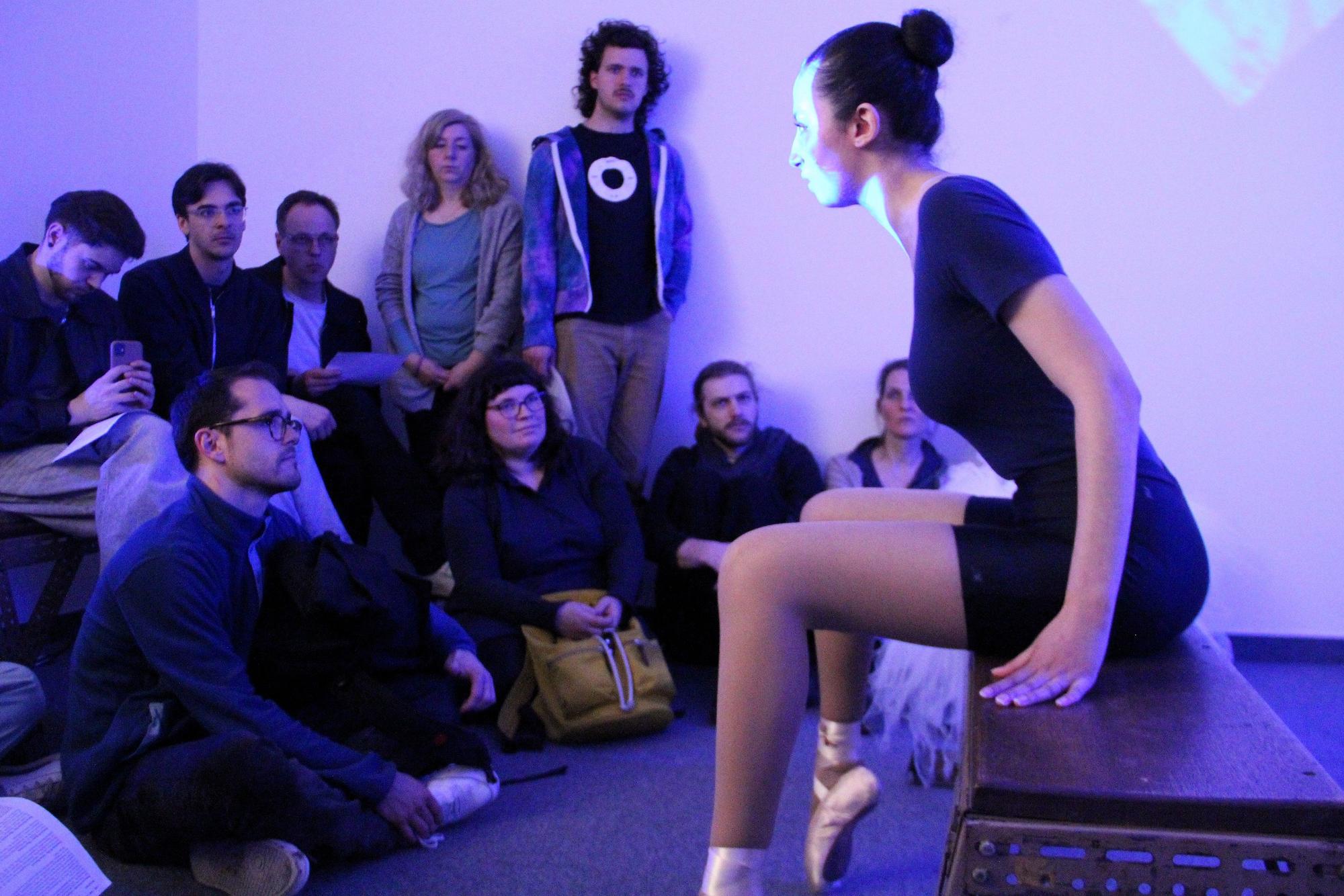 Eine Theater-Darstellerin als Primaballerina