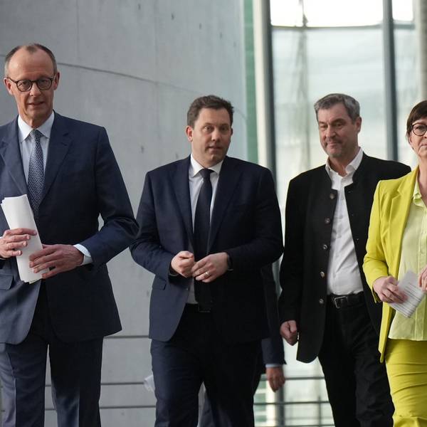 Auf dem Bild zu sehen Friedrich Merz, Unions-Kanzlerkandidat und CDU Bundesvorsitzender, Lars Klingbeil, SPD-Bundesvorsitzender und SPD Fraktionsvorsitzender, Markus Söder, (CSU), Ministerpräsident von Bayern und CSU Vorsitzender, sowie Saskia Esken, SPD-Bundesvorsitzende, die, Koalitionsverhandlungen zu einer Regierungsbildung, leiten. Foto: Michael Kappeler/dpa