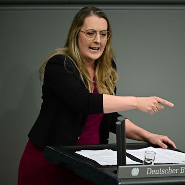 Nahm sich in ihrer Rede am Donnerstag den wohl kommenden Bundeskanzler vor: Grünen-Ko-Fraktionschefin Katharina Dröge