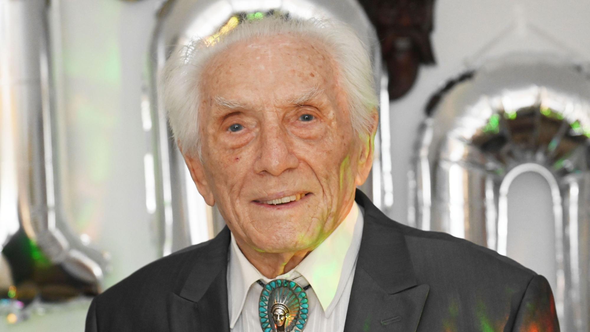 Der gebürtige Ehrenfelder Wilhelm Schneider feiert seinen 100. Geburtstag.