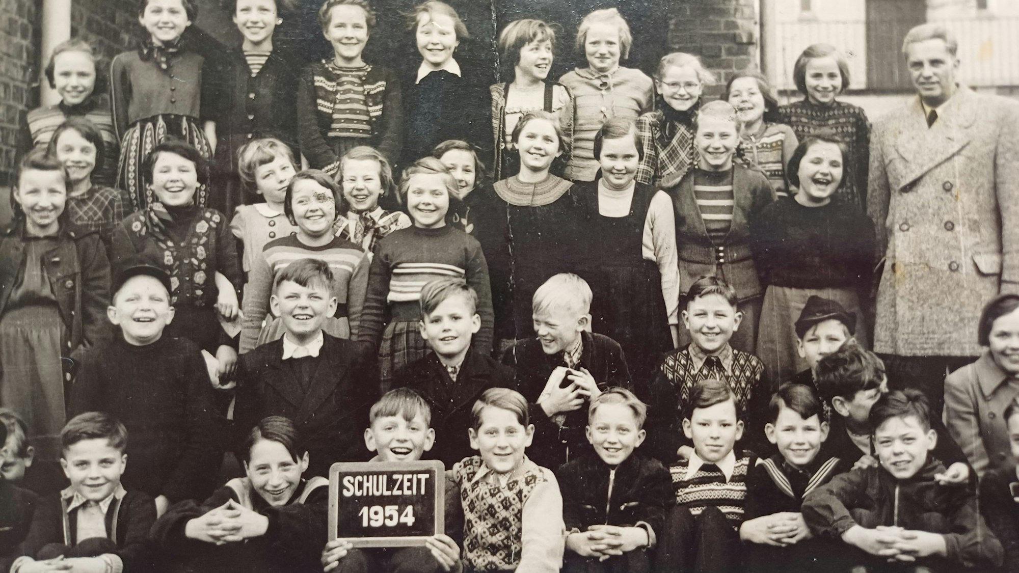 Ein historisches Foto der Gezelinschule
