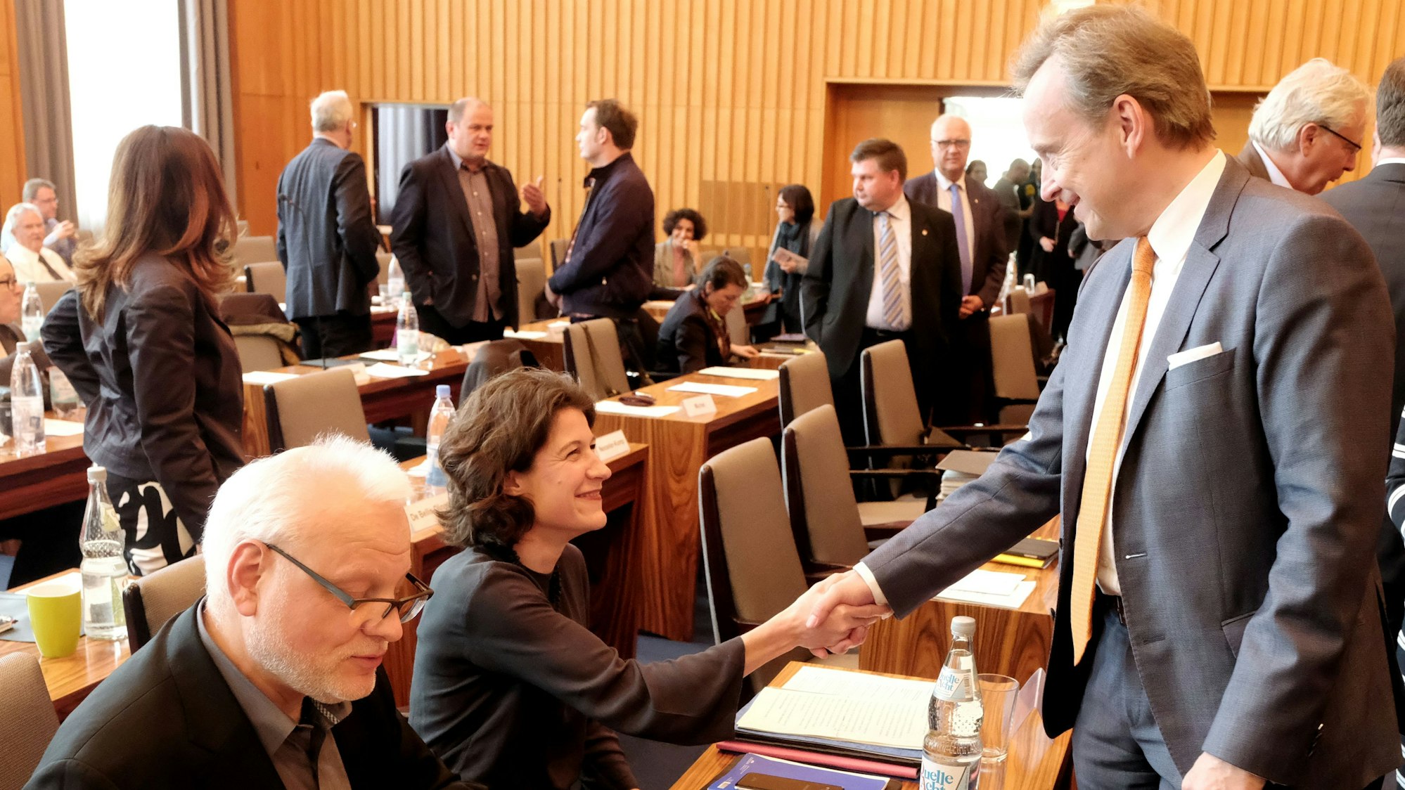 Handelnde Personen des Stadtwerke-Deals im Jahr 2018: Der damalige Grünen-Fraktionsgeschäftsführer Jörg Frank, die frühere Grünen-Fraktionschefin Kirsten Jahn und Bernd Petelkau (rechts), damals wie heute CDU-Fraktionschef.