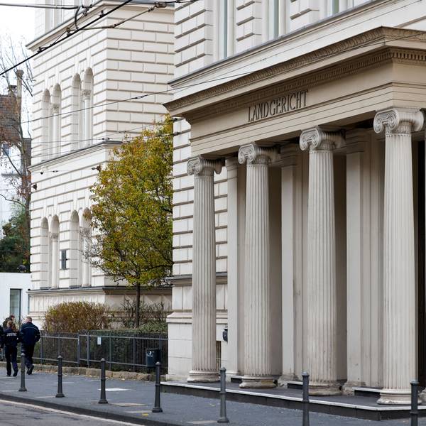 Der Eingangsbereich des Landgerichts in Bonn.