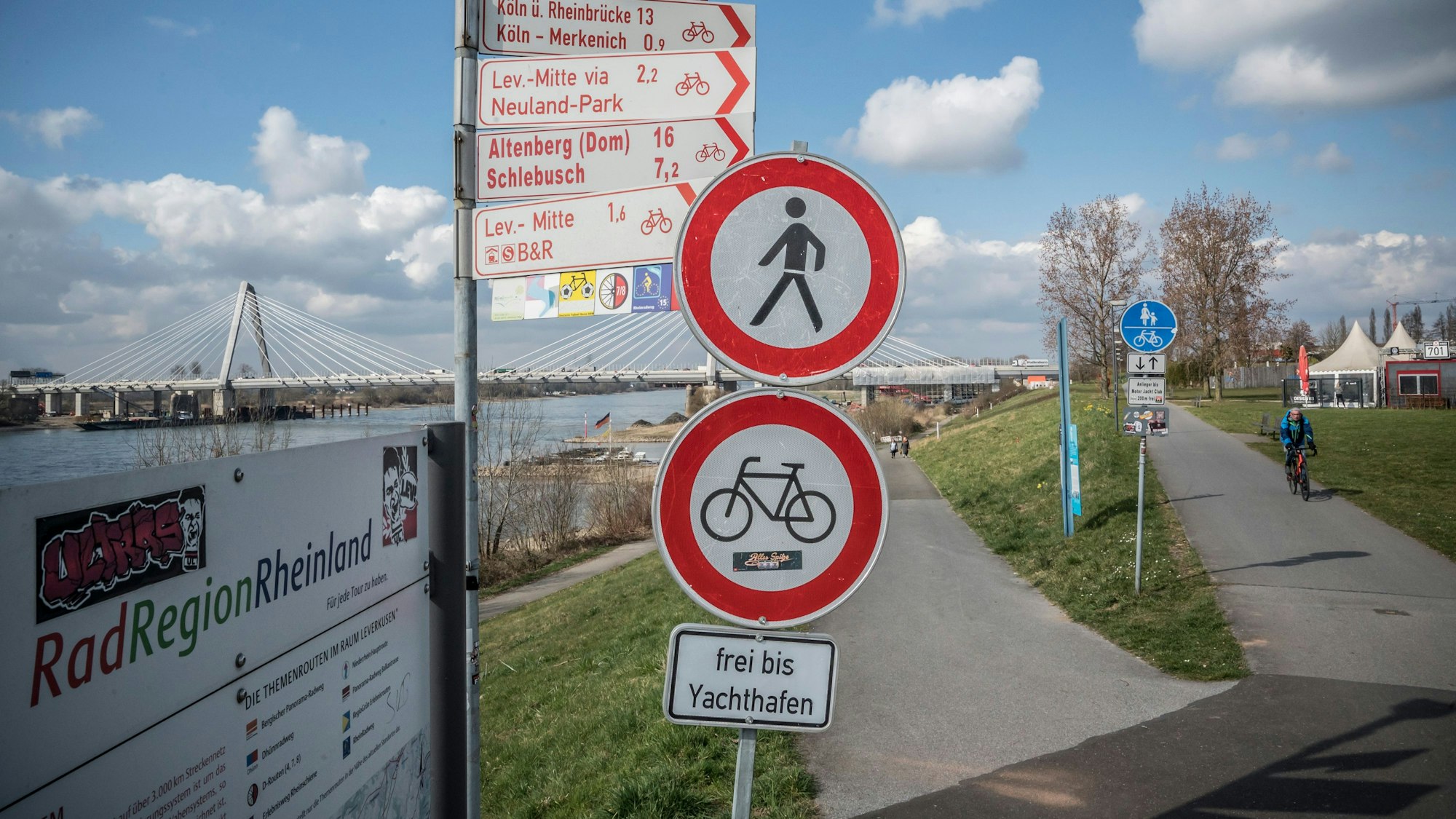 Der Radweg zwischen Wiesdorf und Rheindorf ist dauerhaft unterbrochen.