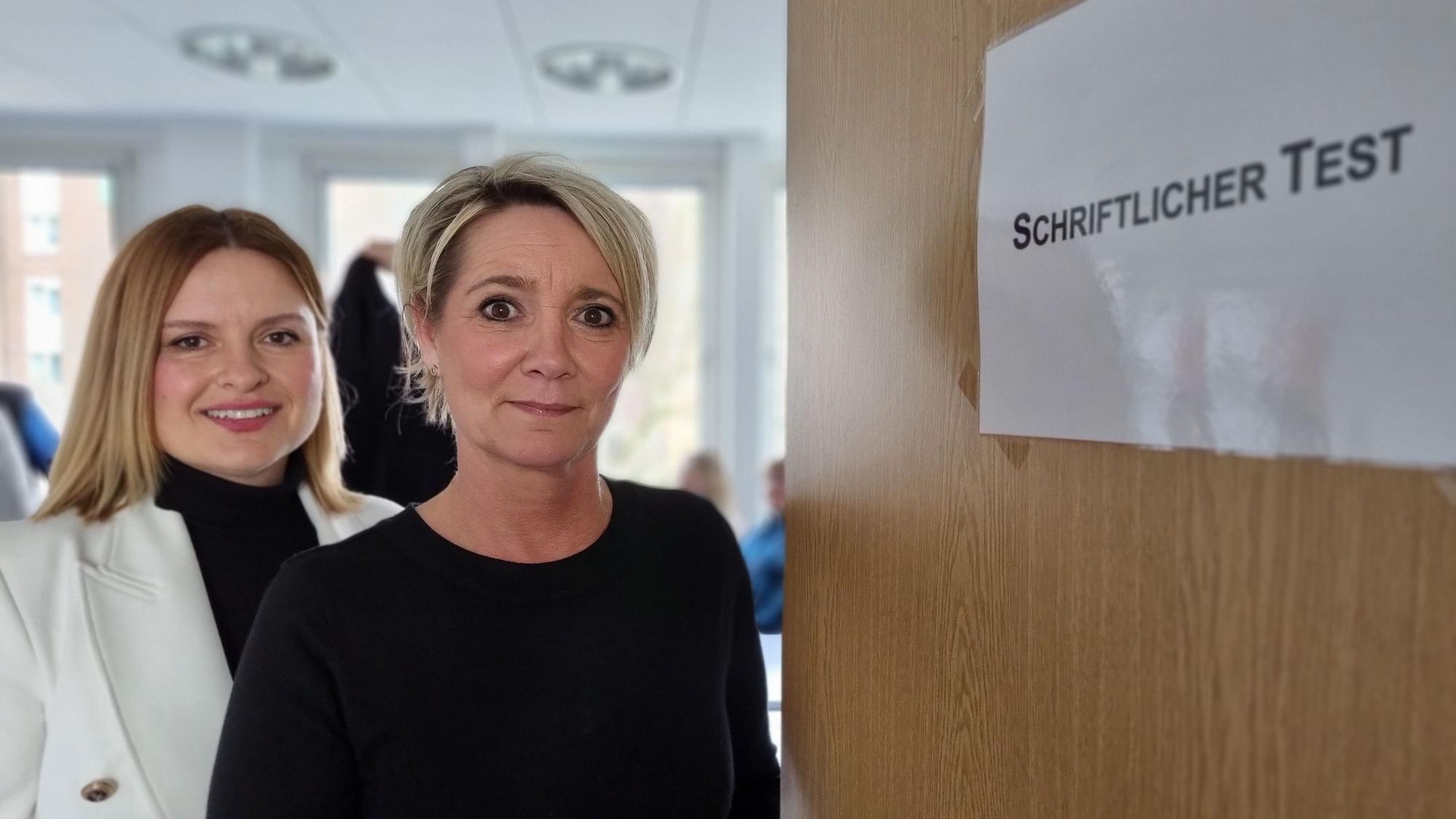 Kommunales Test und Meldestelle vl: Dorota Klapinski, Pädagogische Regionalkoordinatorin beim BAMF und BAMF-Mitarbeiterin Anita Winter