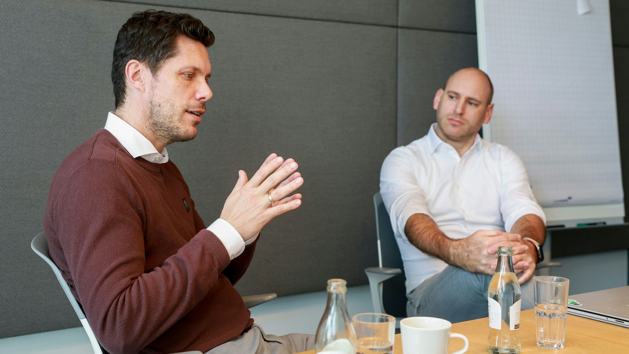 Die Niederlassung von Microsoft in Köln.
Im Bild die Leiter der Niederlassung v.l.n.r. Sascha Utzen und Hendrik Juelich.
Foto: Michael Bause