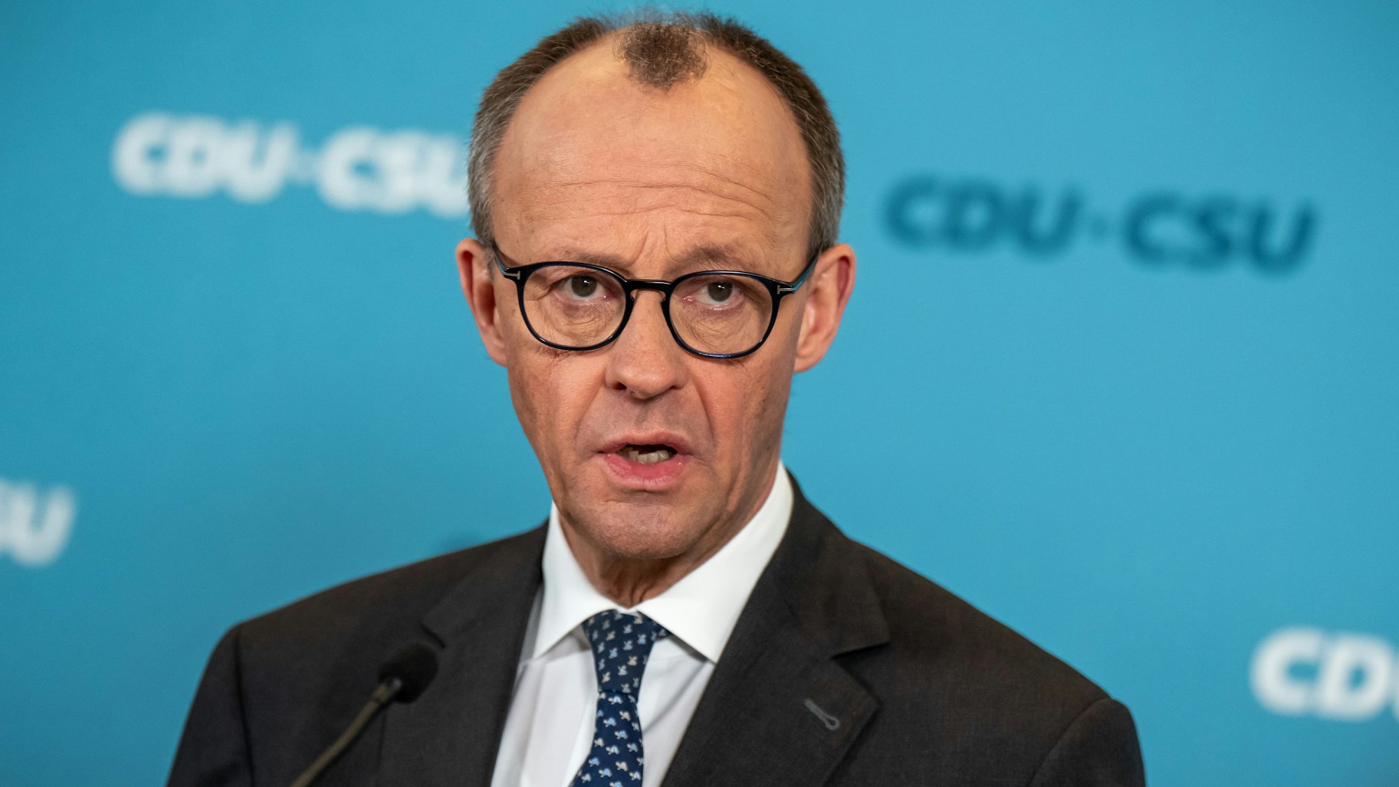 14.03.2025, Berlin: Friedrich Merz, CDU/CSU-Fraktionsvorsitzender im Bundestag und CDU-Bundesvorsitzender, gibt nach der Fraktionssitzung im Bundestag ein Statement.