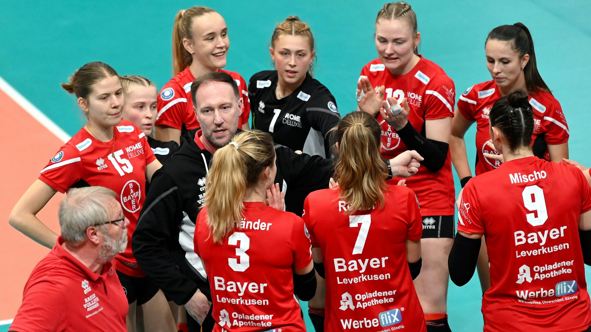 09.09.2025, Volleyball-Bayer-Berlin
TR: Dirk Sauermann (Bayer)
Foto: uli Herhaus