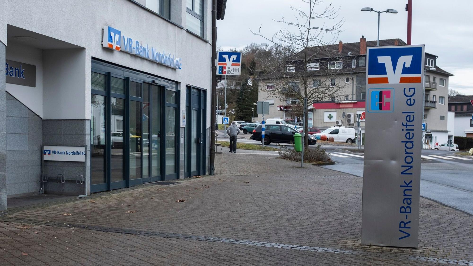 Die Filiale der VR-Bank Nordeifel in Gemünd.