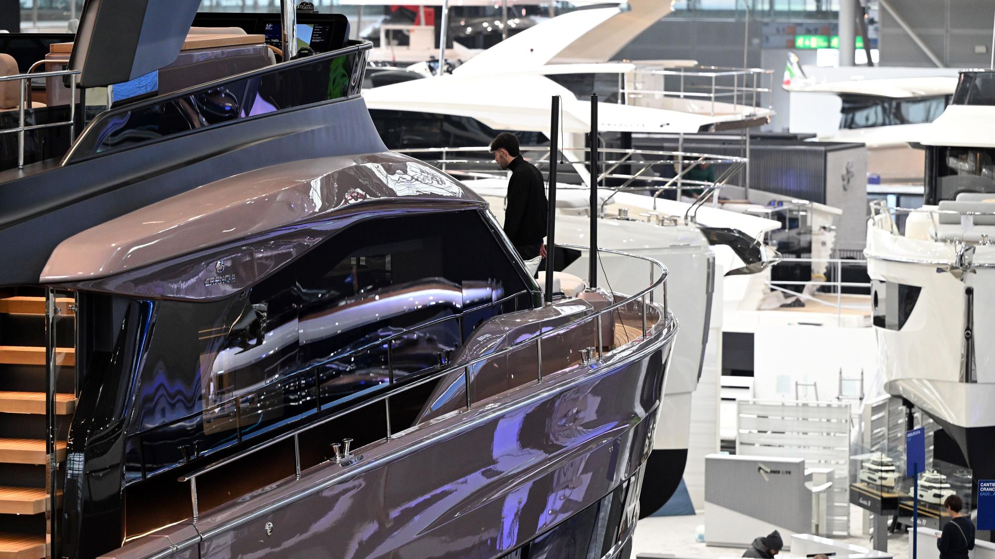 Luxusjachten auf der Messe Boot in Düsseldorf. Ob Reiche mit einer Vermögensteuer belastet werden sollen, ist unter den Koalitionären strittig