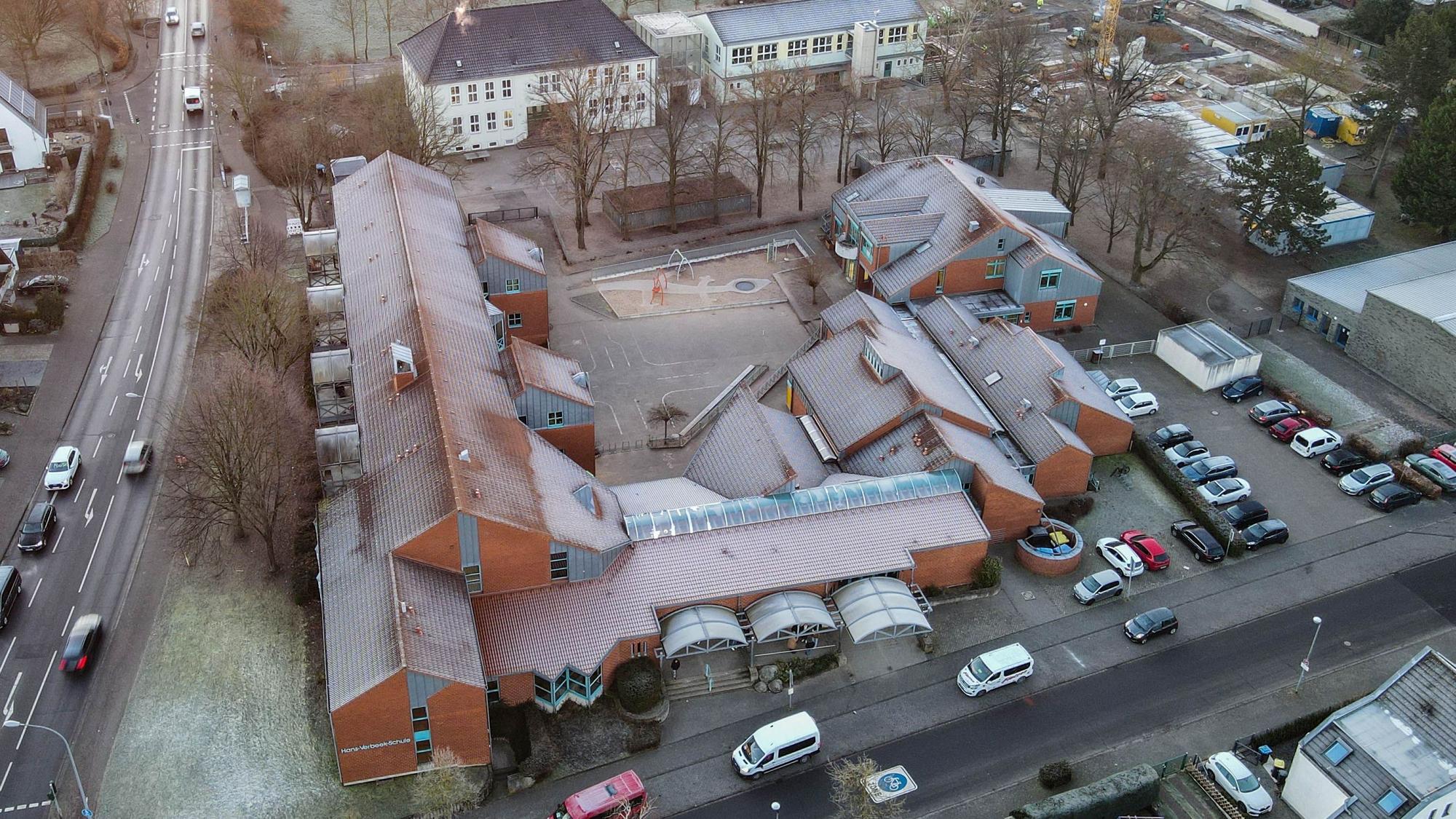 Das Luftbild zeigt die Hans-Verbeek-Schule in Euskirchen.
