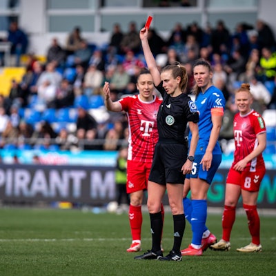 Google Pixel Frauen-Bundesliga, TSG Hoffenheim - 1. FC Köln 15.03.2025 Rote Karte für Anna Gerhardt 1. FC Köln, 21 Google Pixel Frauen-Bundesliga, TSG Hoffenheim - 1. FC Köln, am 15.03.2025 im Dietmar-Hopp-Stadion in Hoffenheim. DFB REGULATIONS PROHIBIT ANY USE OF PHOTOGRAPHS AS IMAGE SEQUENCES AND/OR QUASI-VIDEO. *** Google Pixel Womens Bundesliga, TSG Hoffenheim 1 FC Köln 15 03 2025 Red card for Anna Gerhardt 1 FC Köln, 21 Google Pixel Womens Bundesliga, TSG Hoffenheim 1 FC Köln, on 15 03 2025 at the Dietmar Hopp Stadium in Hoffenheim DFB REGULATIONS PROHIBIT ANY USE OF PHOTOGRAPHS AS IMAGE SEQUENCES AND OR QUASI VIDEO Copyright: xBEAUTIFULxSPORTS/Gelhardtx