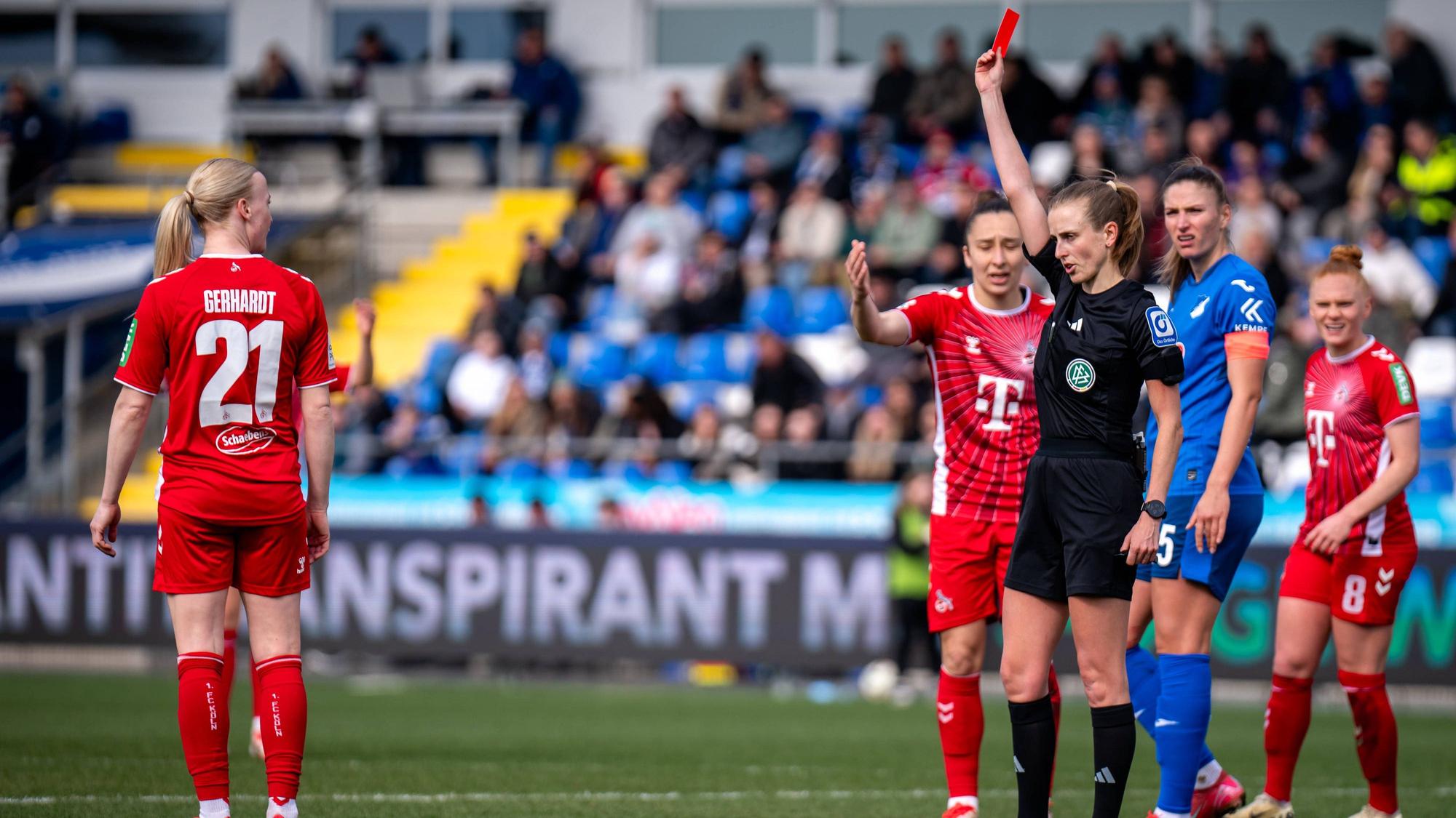 Google Pixel Frauen-Bundesliga, TSG Hoffenheim - 1. FC Köln 15.03.2025 Rote Karte für Anna Gerhardt 1. FC Köln, 21 Google Pixel Frauen-Bundesliga, TSG Hoffenheim - 1. FC Köln, am 15.03.2025 im Dietmar-Hopp-Stadion in Hoffenheim. DFB REGULATIONS PROHIBIT ANY USE OF PHOTOGRAPHS AS IMAGE SEQUENCES AND/OR QUASI-VIDEO. *** Google Pixel Womens Bundesliga, TSG Hoffenheim 1 FC Köln 15 03 2025 Red card for Anna Gerhardt 1 FC Köln, 21 Google Pixel Womens Bundesliga, TSG Hoffenheim 1 FC Köln, on 15 03 2025 at the Dietmar Hopp Stadium in Hoffenheim DFB REGULATIONS PROHIBIT ANY USE OF PHOTOGRAPHS AS IMAGE SEQUENCES AND OR QUASI VIDEO Copyright: xBEAUTIFULxSPORTS/Gelhardtx