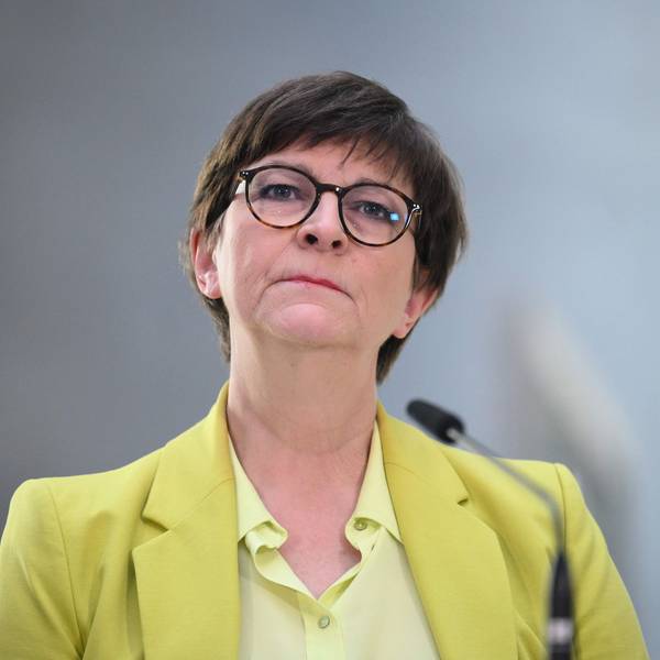 The co-leader of Germany's social democratic SPD party Saskia Esken gives a statement in Berlin on March 8, 2025, as exploratory talks were held between the conservative CDU/CSU union and the social democratic SPD party on forming a future government coalition following Germany's February 23 general election. (Photo by RALF HIRSCHBERGER / AFP)