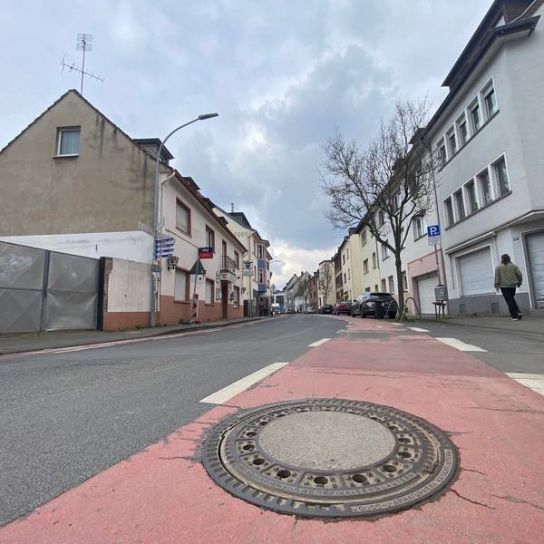Zu sehen ist die Bonnstraße.