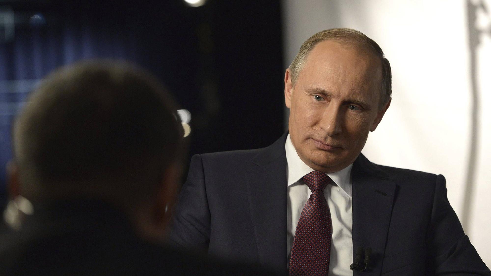 Kremlchef Wladimir Putin im Gespräch mit Wladimir Solowjow. (Archivbild)