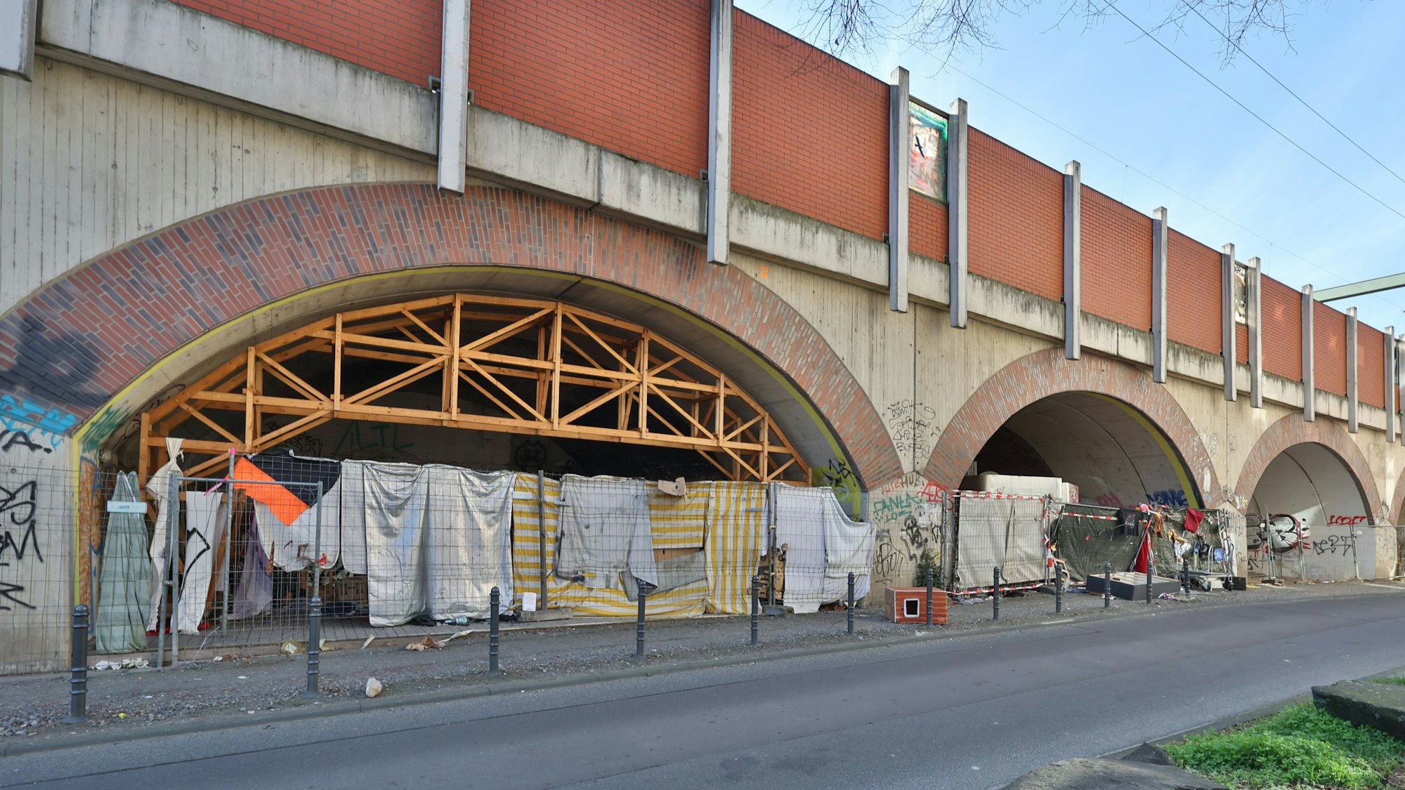 Bahnbögen in der Hüttenstraße