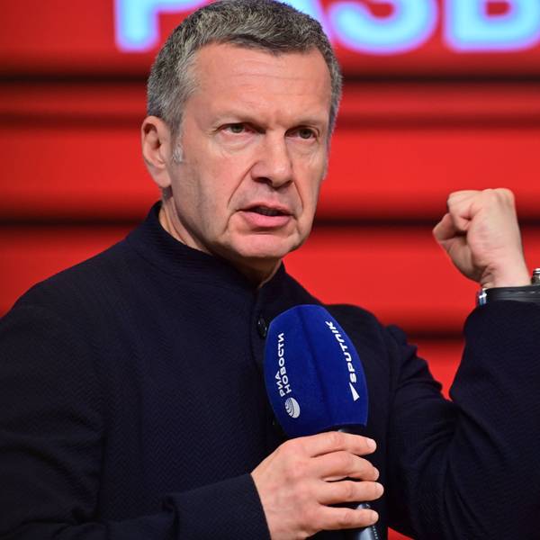 Wladimir Solowjow gehört zu den prominentesten TV-Moderatoren in Russland. Am Sonntag hat er Deutschland und Friedrich Merz gedroht. (Archivbild)