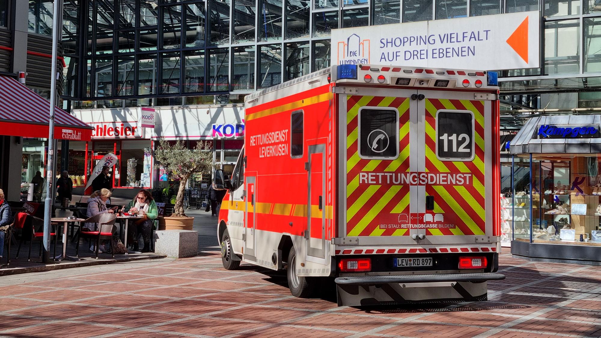 Ein Rettungswagen in Wiesdorf