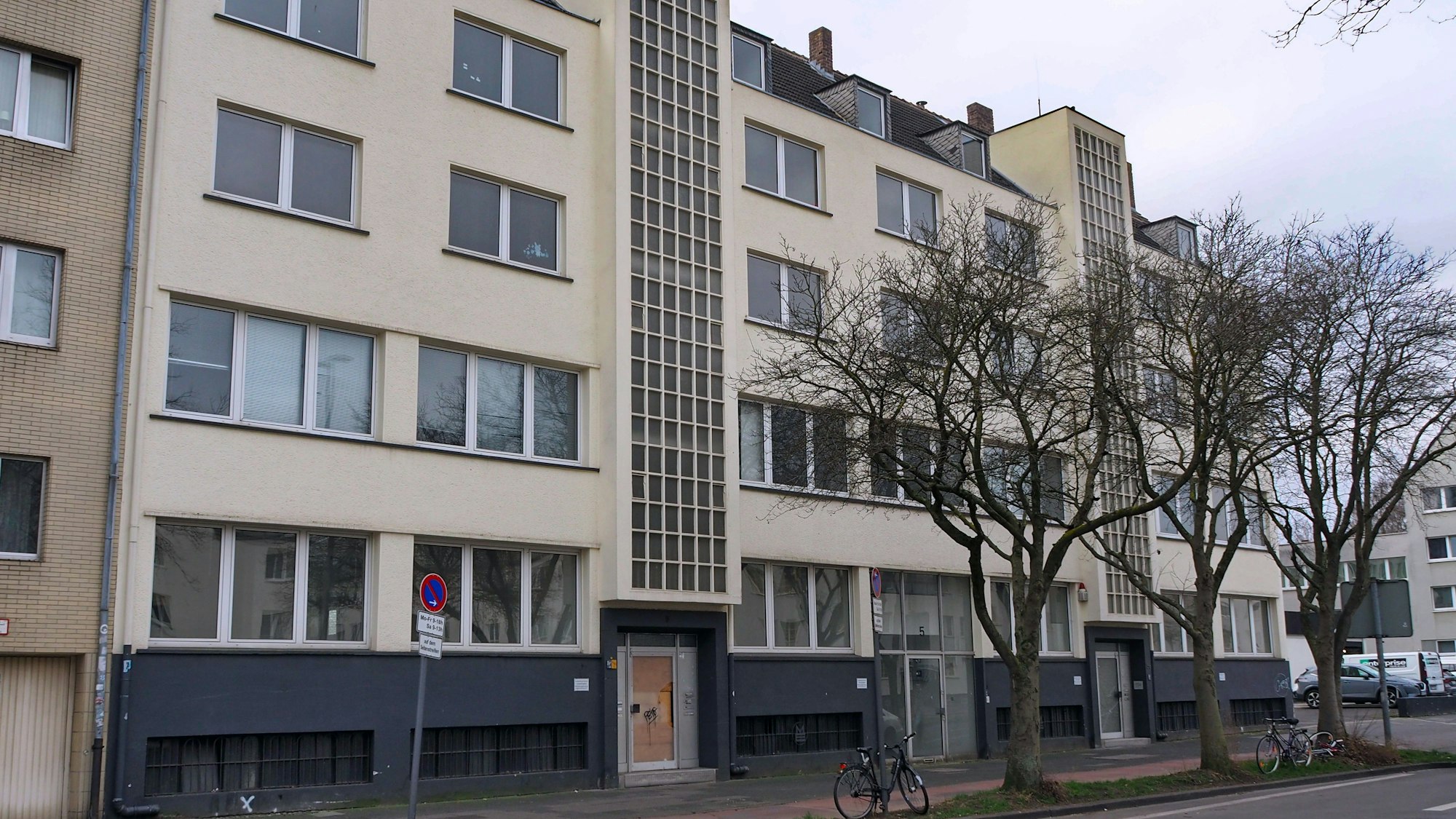 Der Gebäudekomplex Nummer 5 am Zollstockgürtel soll abgerissen werden.