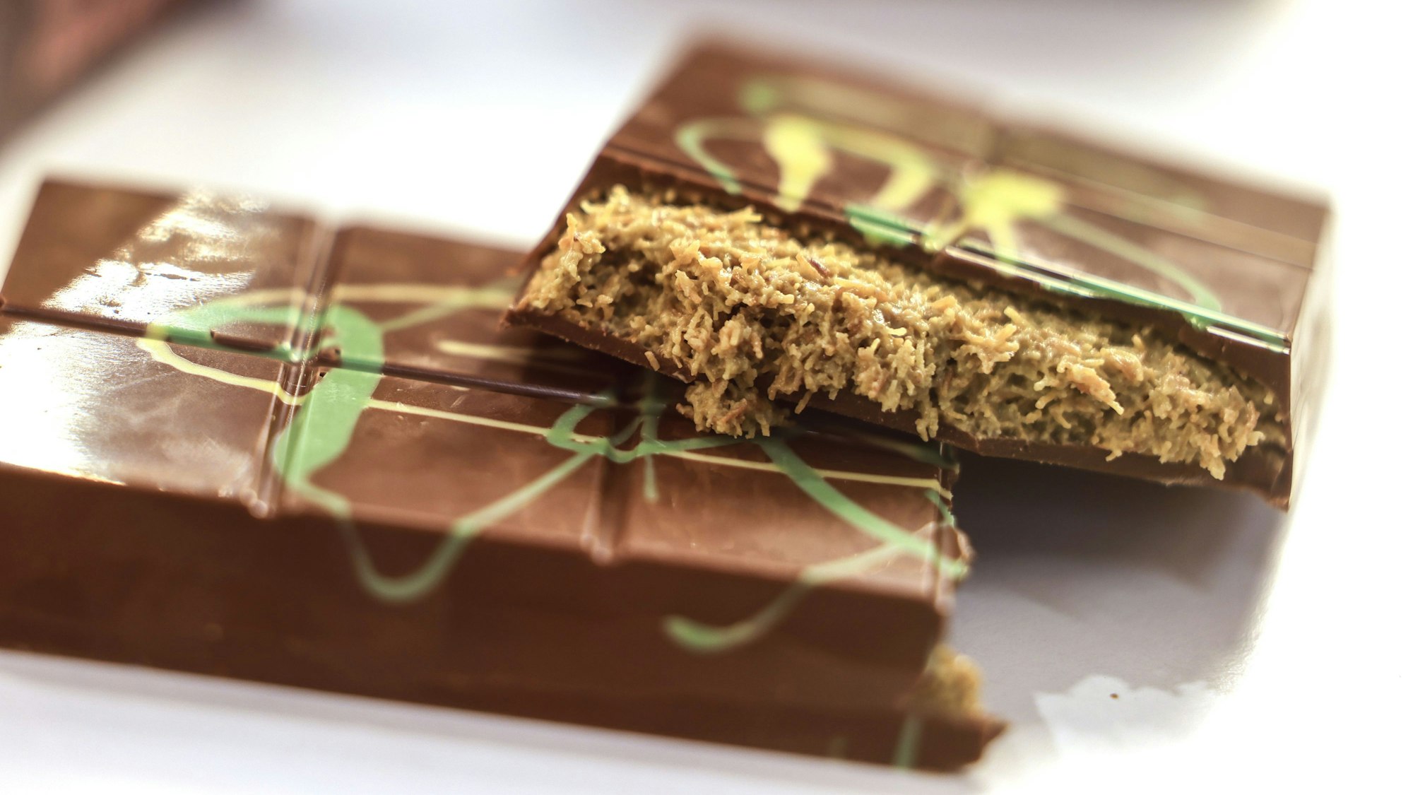 Köln: Dubai-Schokolade liegt bei der Internationalen Süßwarenmesse auf dem Tisch (Archivbild Februar 2025).