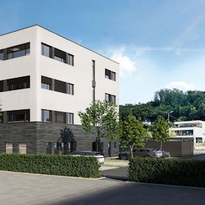 Eine Ansicht auf Agewis III vom Gummersbacher Stadtgarten aus, links die Halle 51.