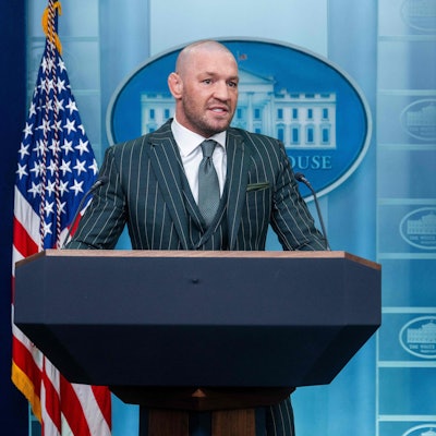 Conor McGregor (l.) bei einem Besuch im Weißen Haus.