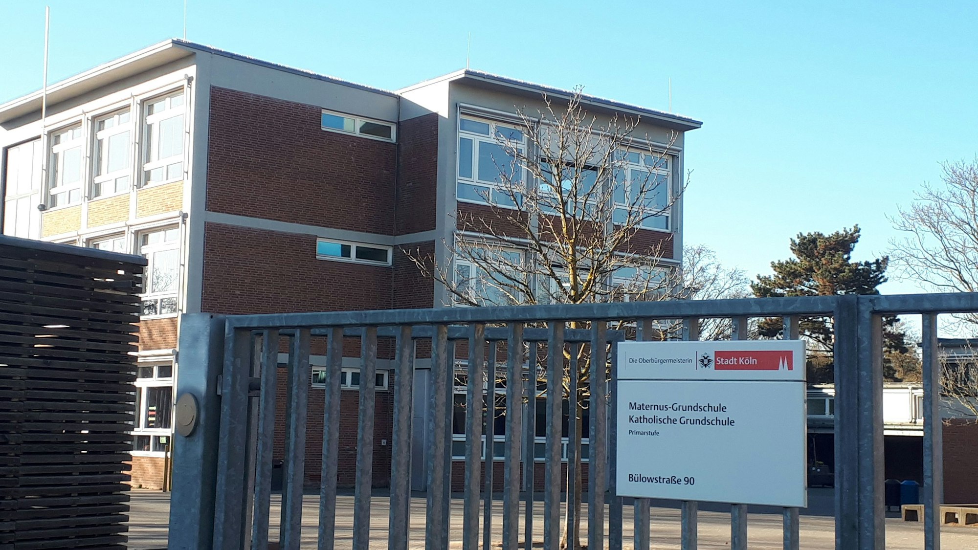 An der Maternus-Grundschule stimmten eine überwältigende Mehrheit der Eltern dafür, die bislang katholische Schule zur Gemeinschafts-Grundschule umzuwandeln.