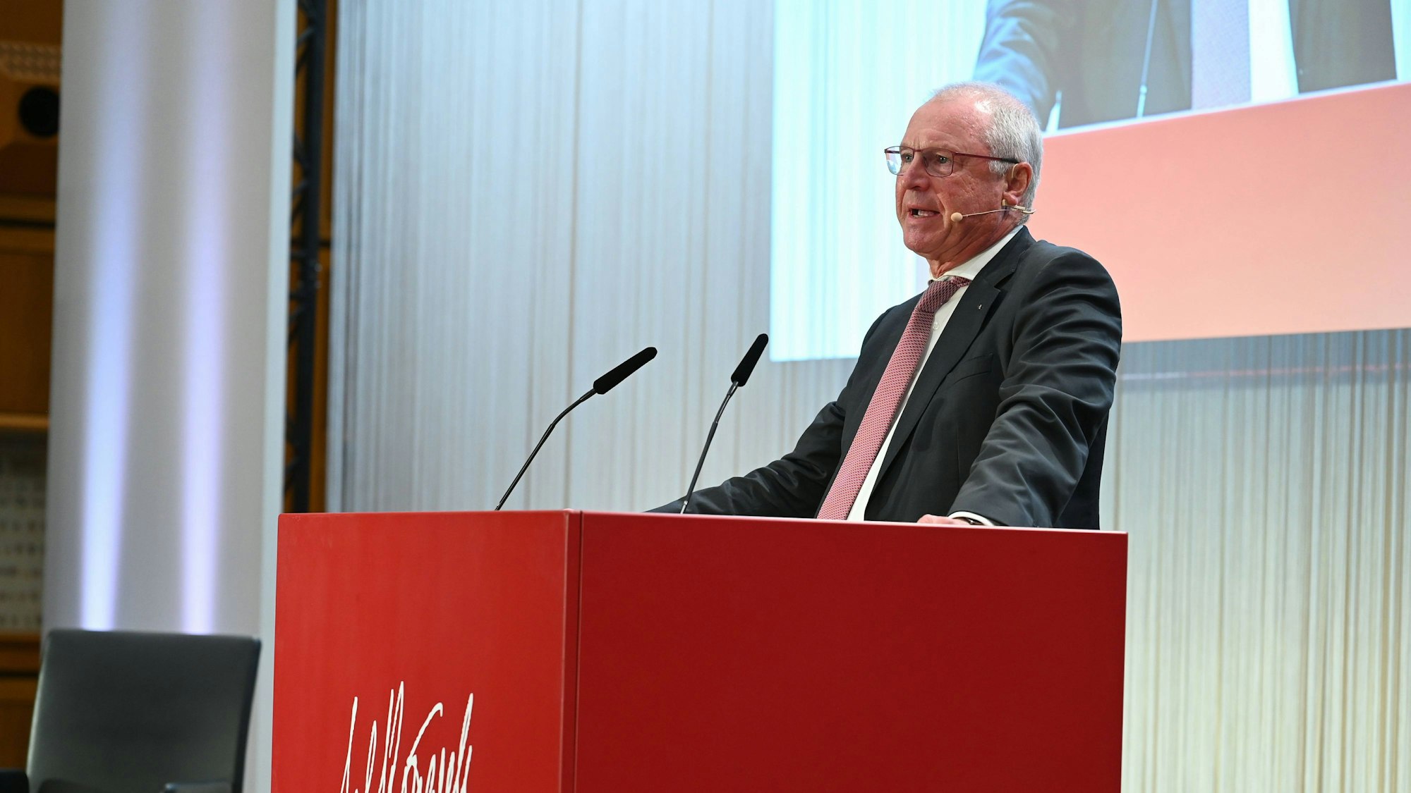 Vorstandsvorsitzender der Kreissparkasse Köln Alexander Wüerst