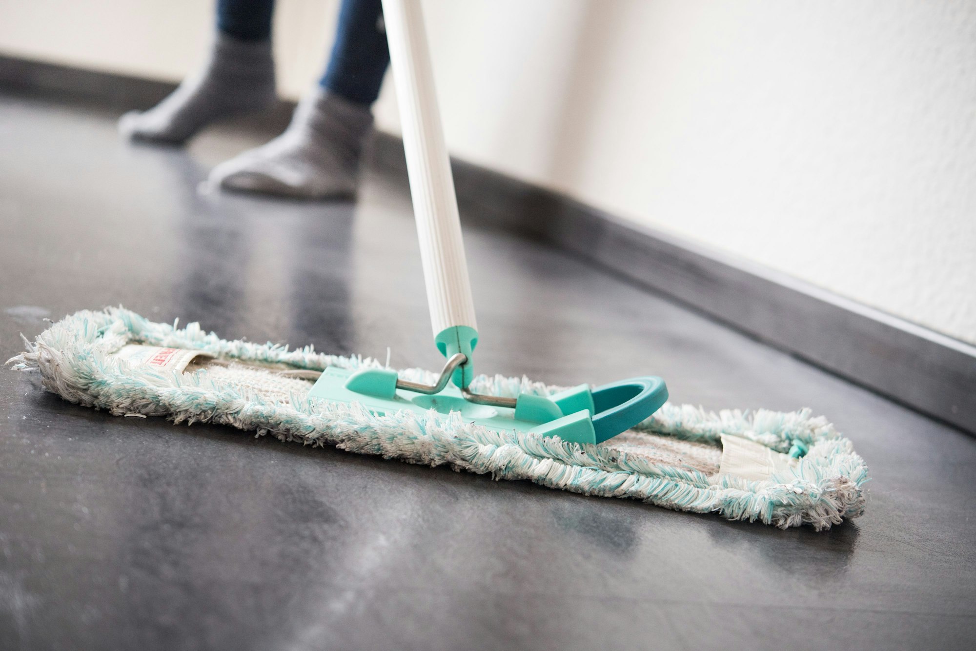 Die regelmäßige Reinigung von Treppenhaus und Co. soll in den Flüchtlingsunterkünften in Engelskirchen von den Bewohnern vorgenommen und kontrolliert werden.