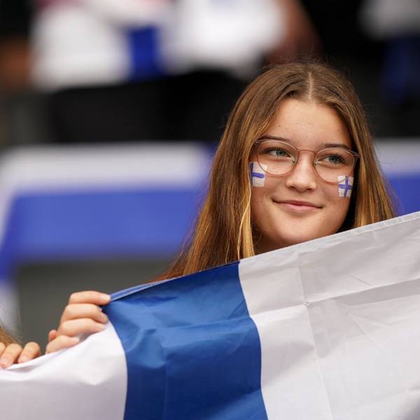 Im aktuellen Weltglücksbericht bleibt Finnland auch im achten Jahr in Folge das glücklichste Land der Erde.