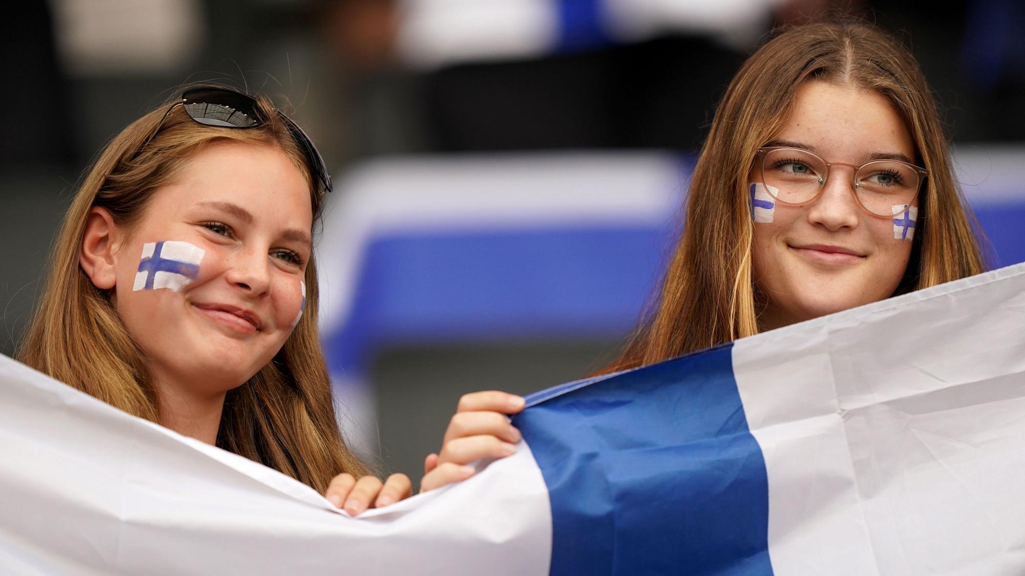Im aktuellen Weltglücksbericht bleibt Finnland auch im achten Jahr in Folge das glücklichste Land der Erde.