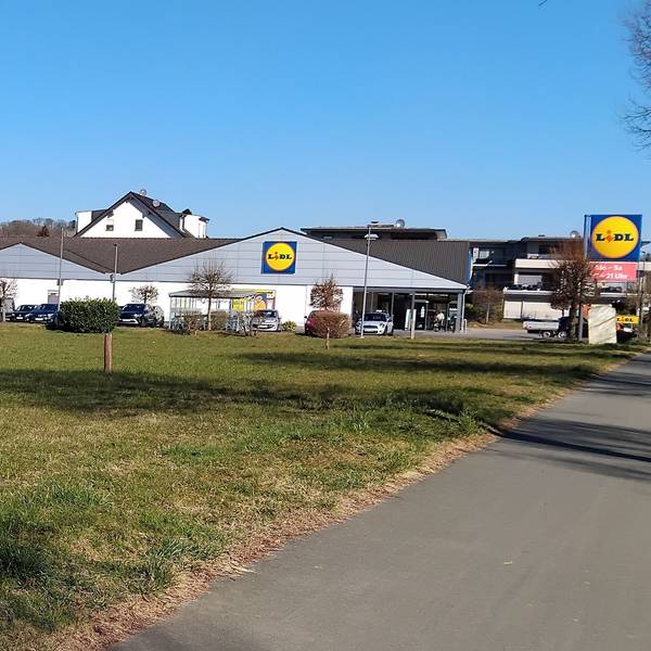 Lohmar Einzelhandelskonzept Wahlscheid Edeka Lidl
Für die Fläche neben dem Lidl interessiert sich ein Lebensmitteleinzelhändler.
