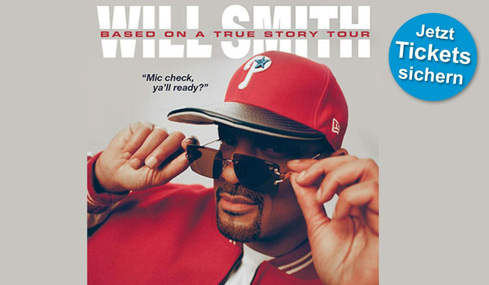 Will Smith mit rotem Cap, roter Jacke und Sonnenbrille. Promo Bild für die Konzerte der Will Smith "Based on a True Story"-Tour im Sommer 2025 in Hamburg, Hannover oder Frankfurt.