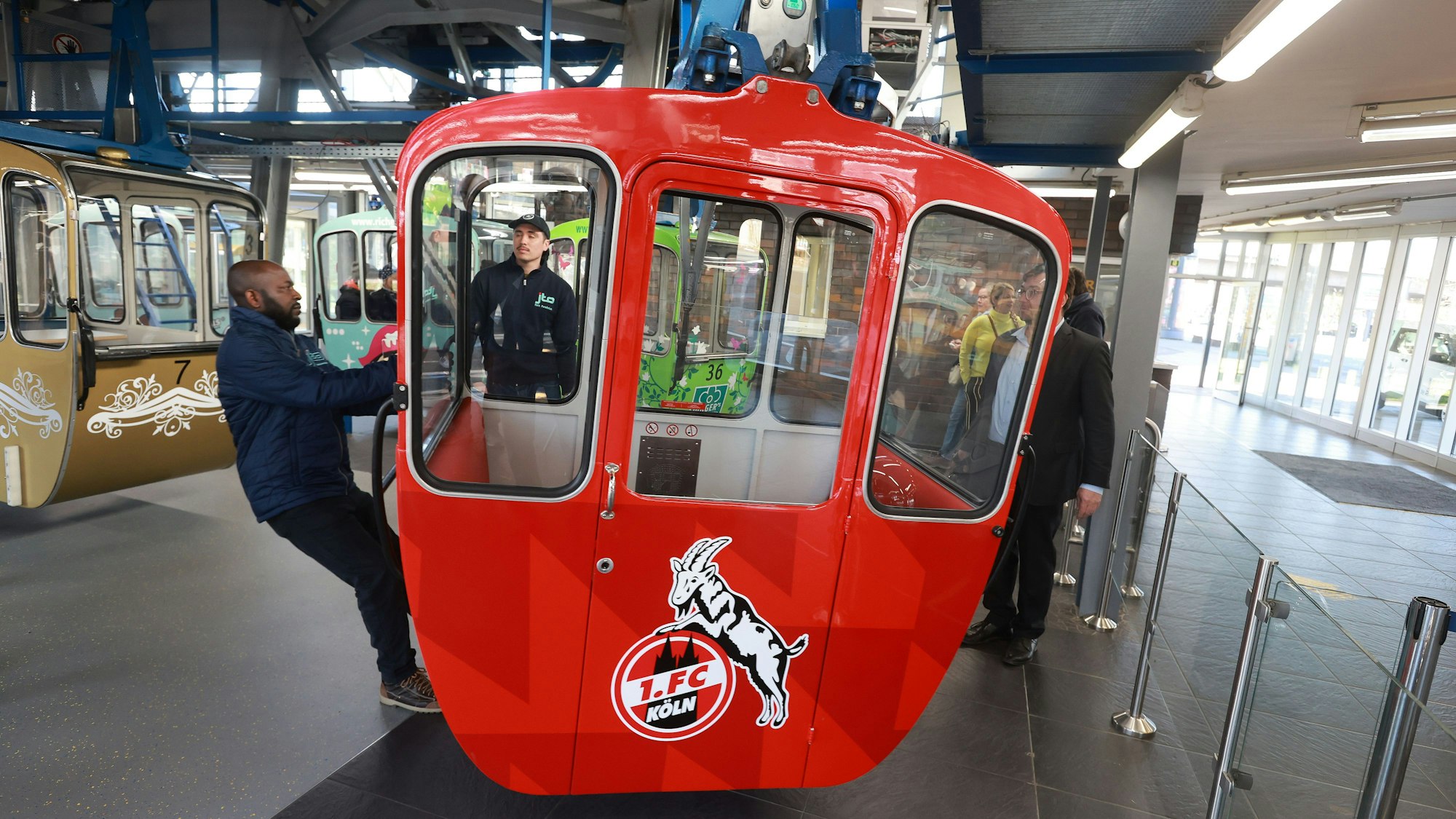 Kölner Seilbahn, Jungfernfahrt der neuen FC Gondel, 20.03.2025, Bild: Herbert Bucco