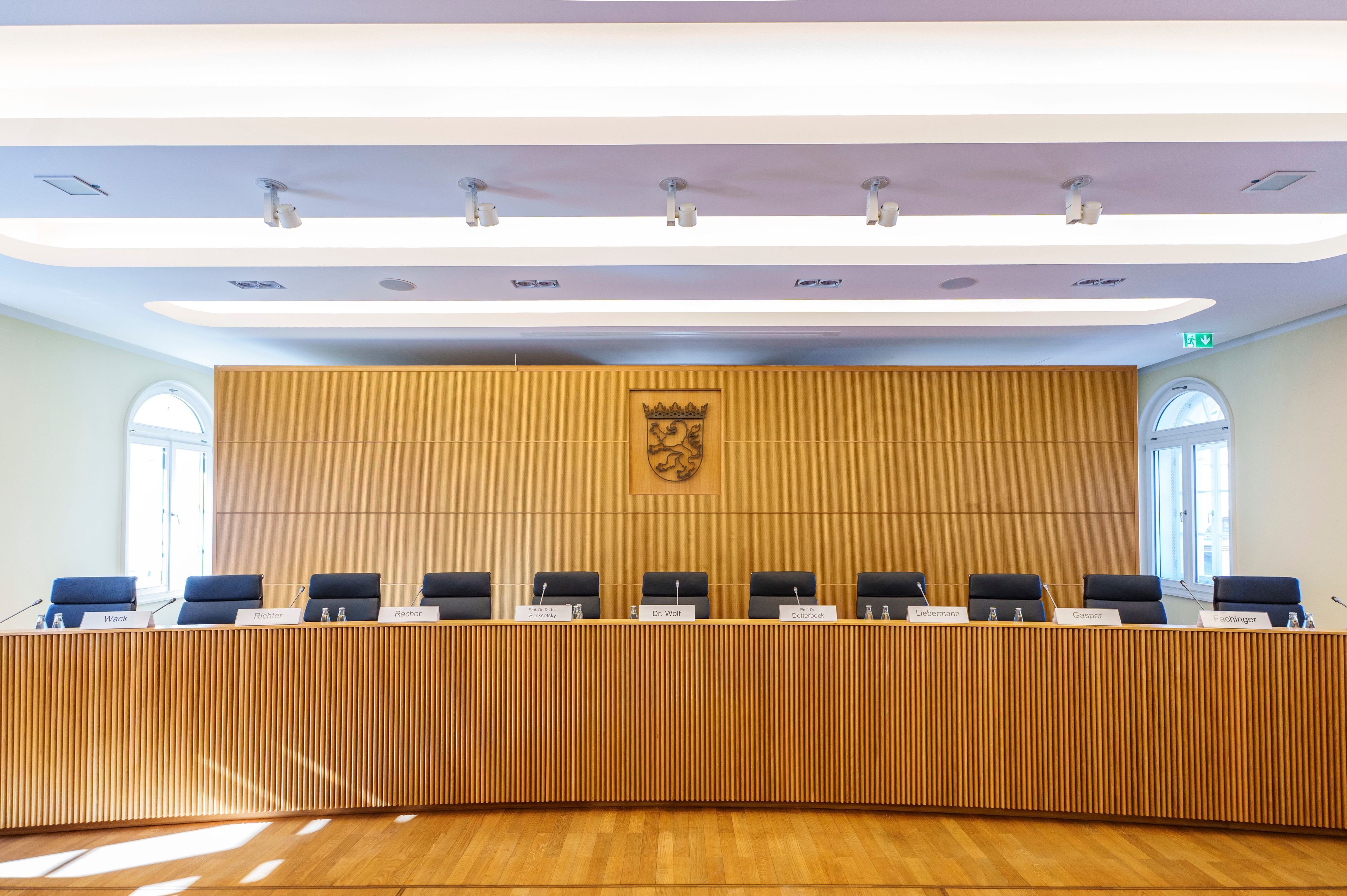 Der Staatsgerichtshof in der Landeshauptstadt Wiesbaden ist das hessische Verfassungsgericht.