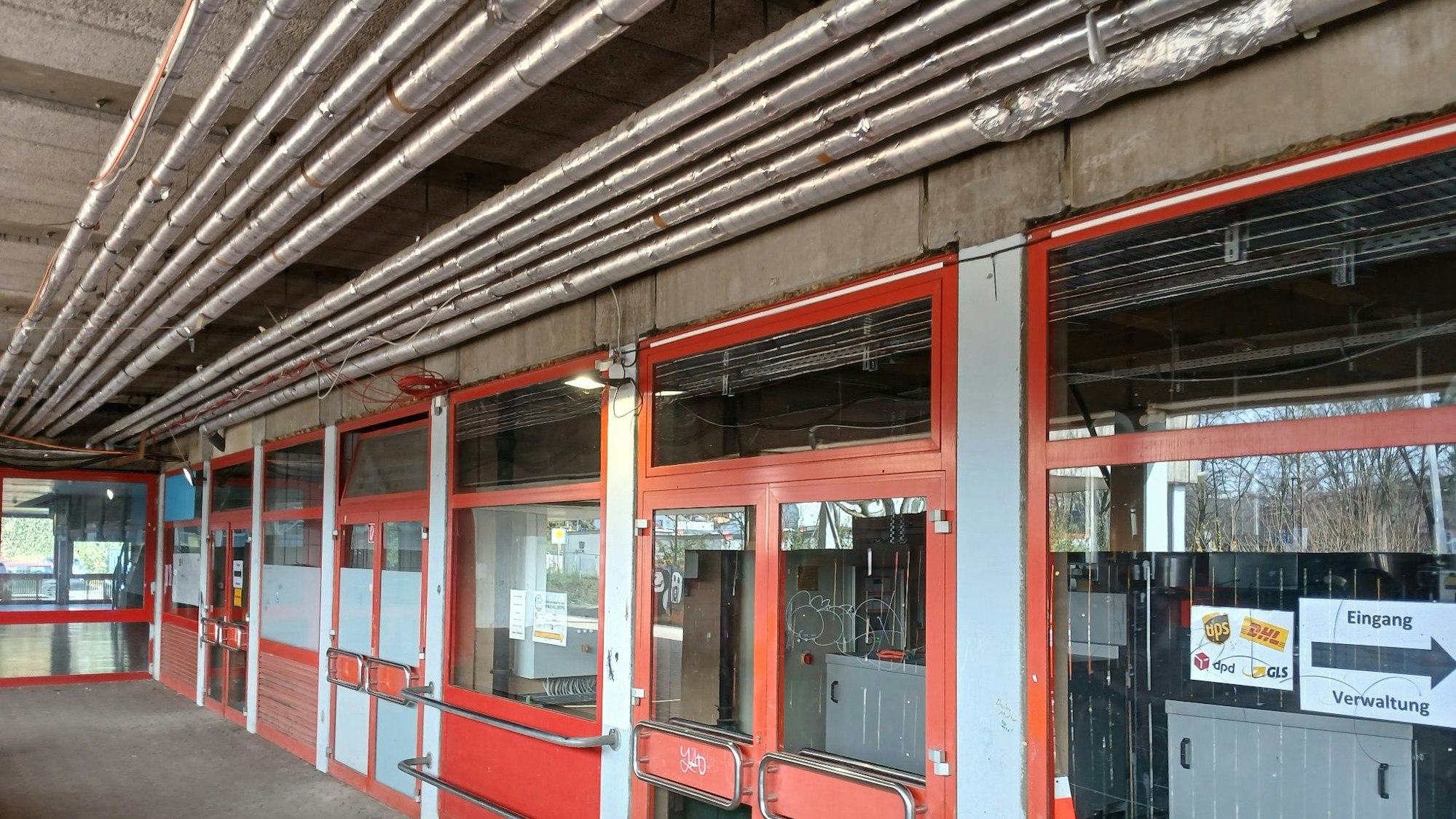 Schulzentrum Neuenhof, Mensagebäude