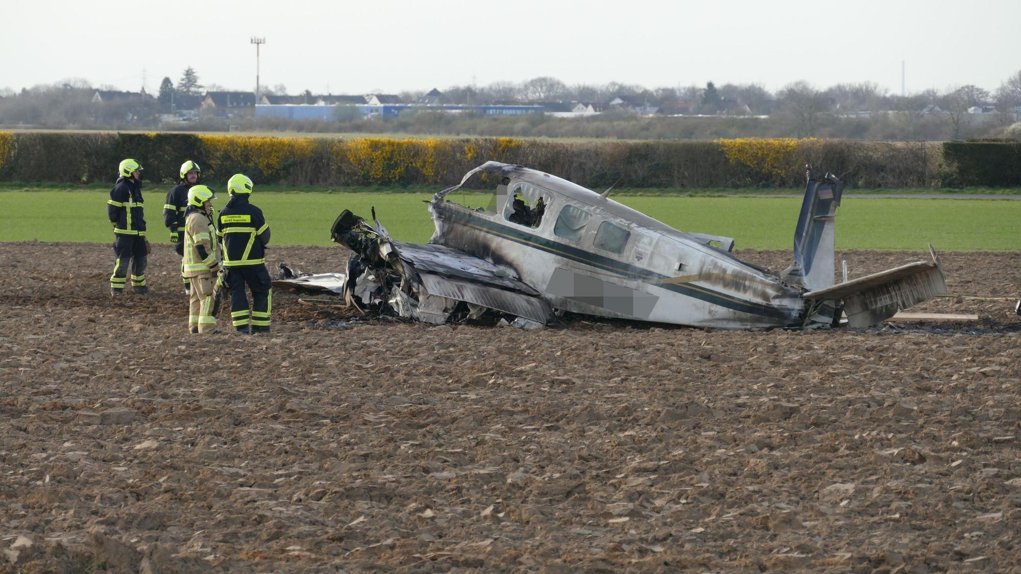 Beim Absturz eines Flugzeuges am Flugplatz Hangelar in Sankt Augustin starb der Pilot.